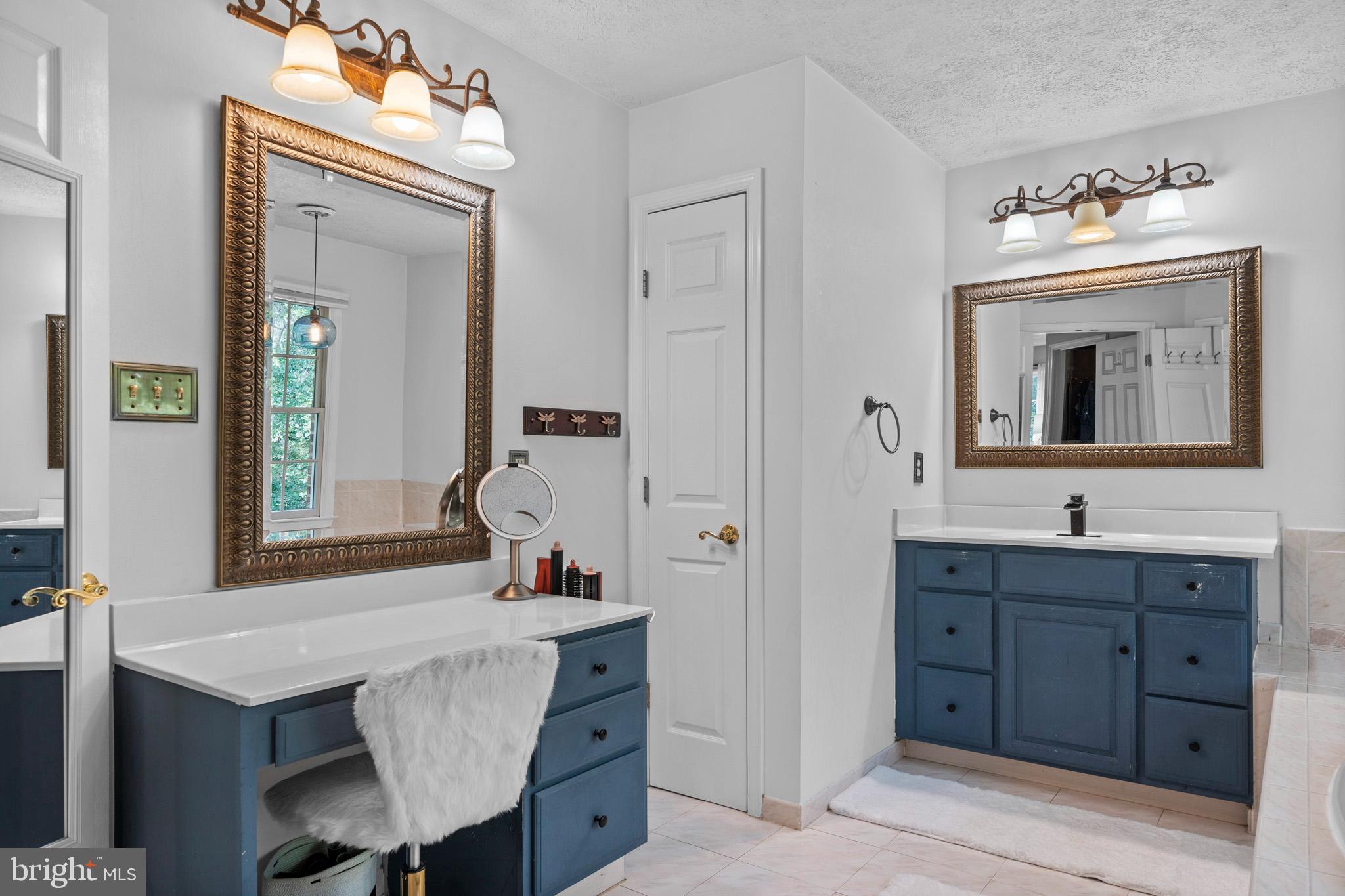 SWAN POINT - Residential