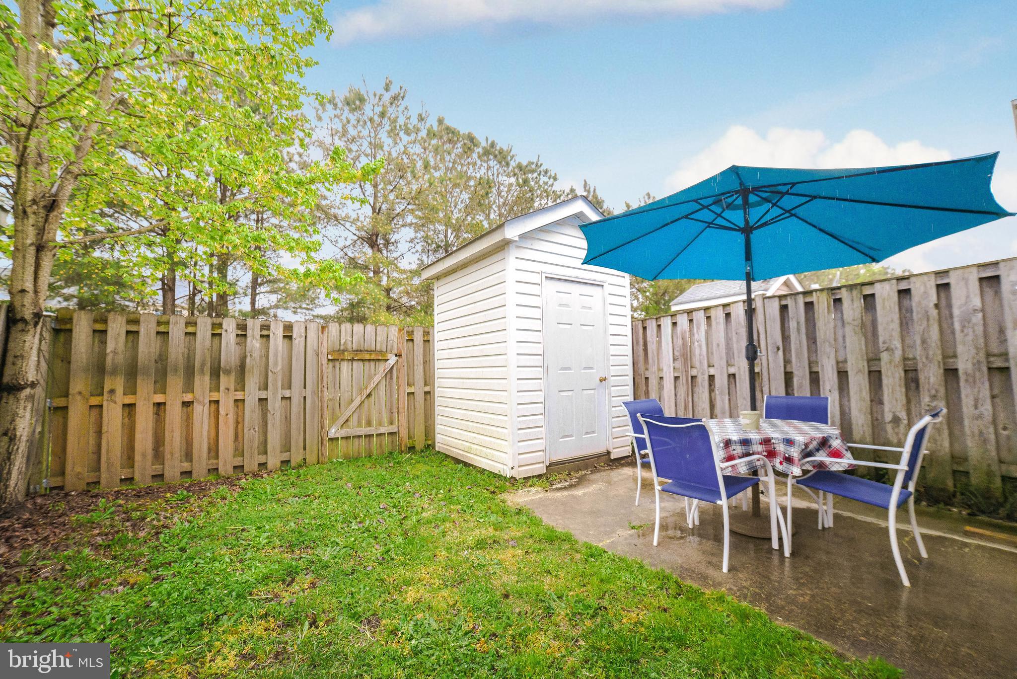 LAUREL GLEN - Residential