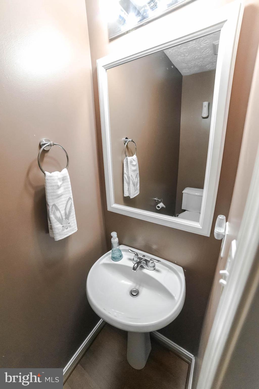 LAUREL GLEN - Residential