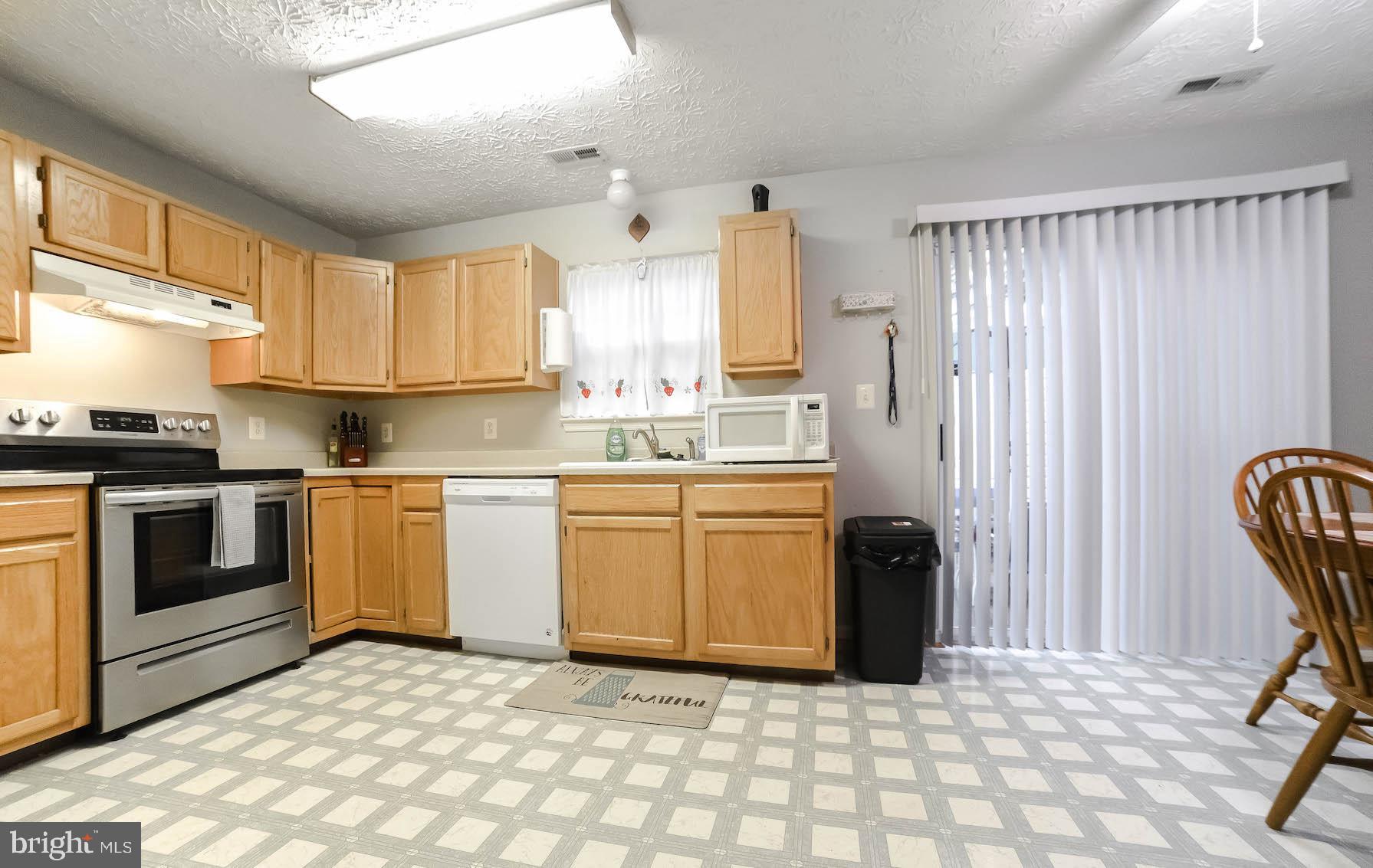 LAUREL GLEN - Residential