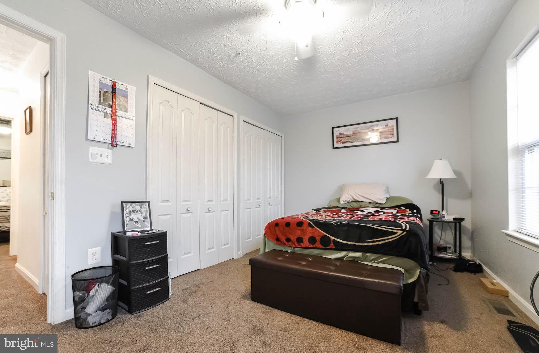 LAUREL GLEN - Residential