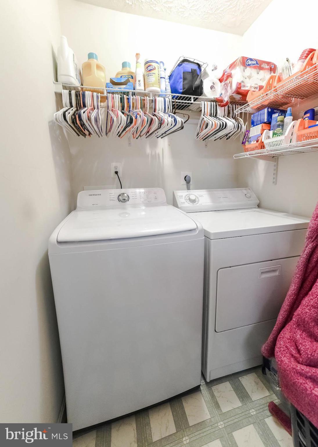 LAUREL GLEN - Residential