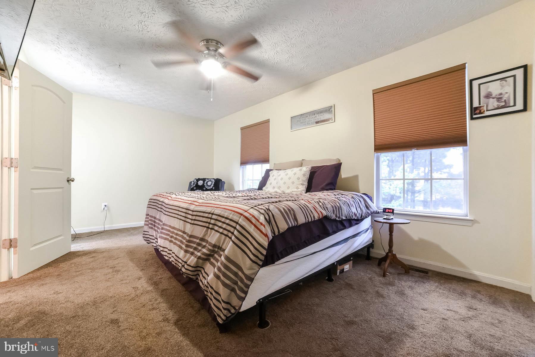 LAUREL GLEN - Residential