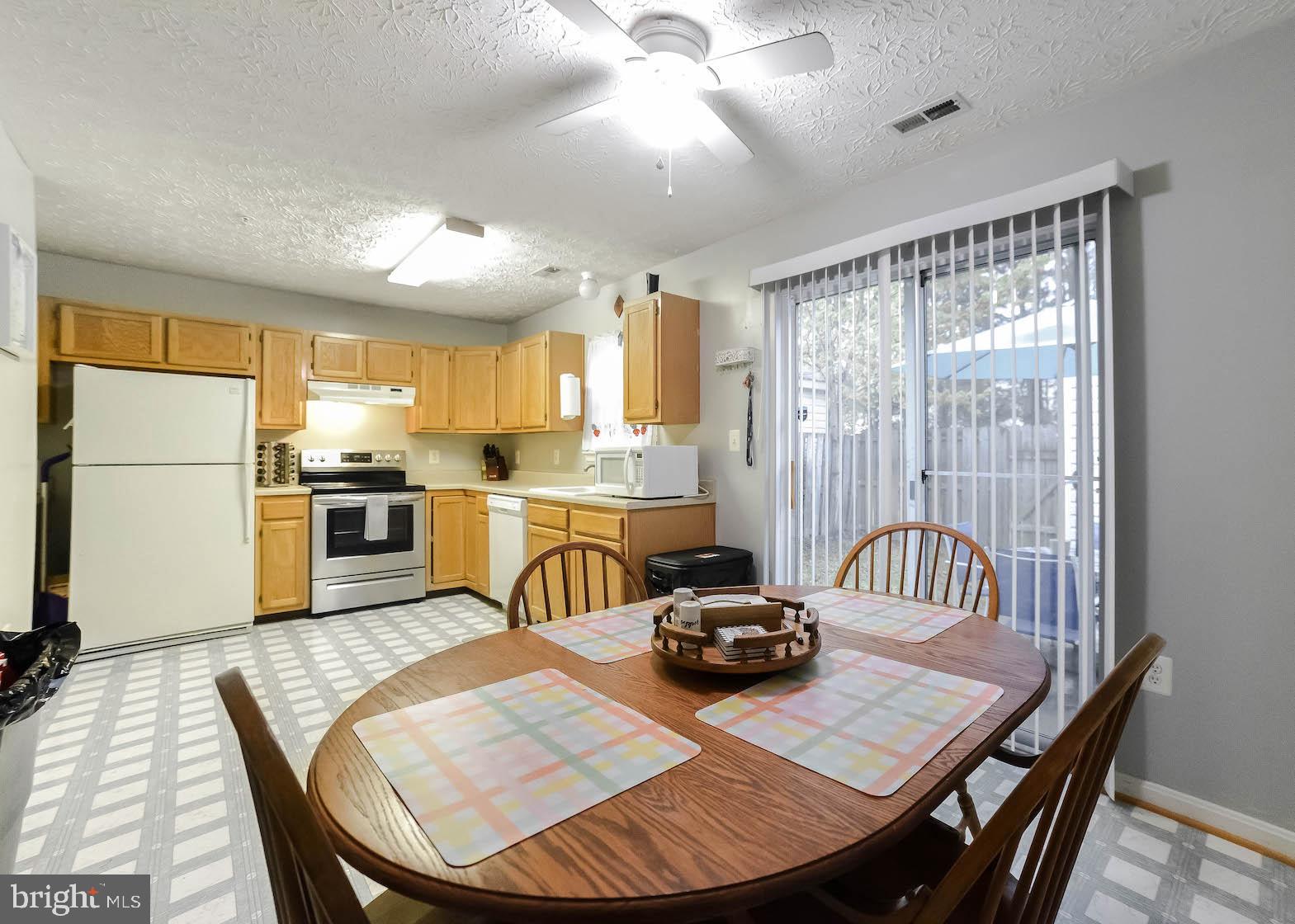 LAUREL GLEN - Residential