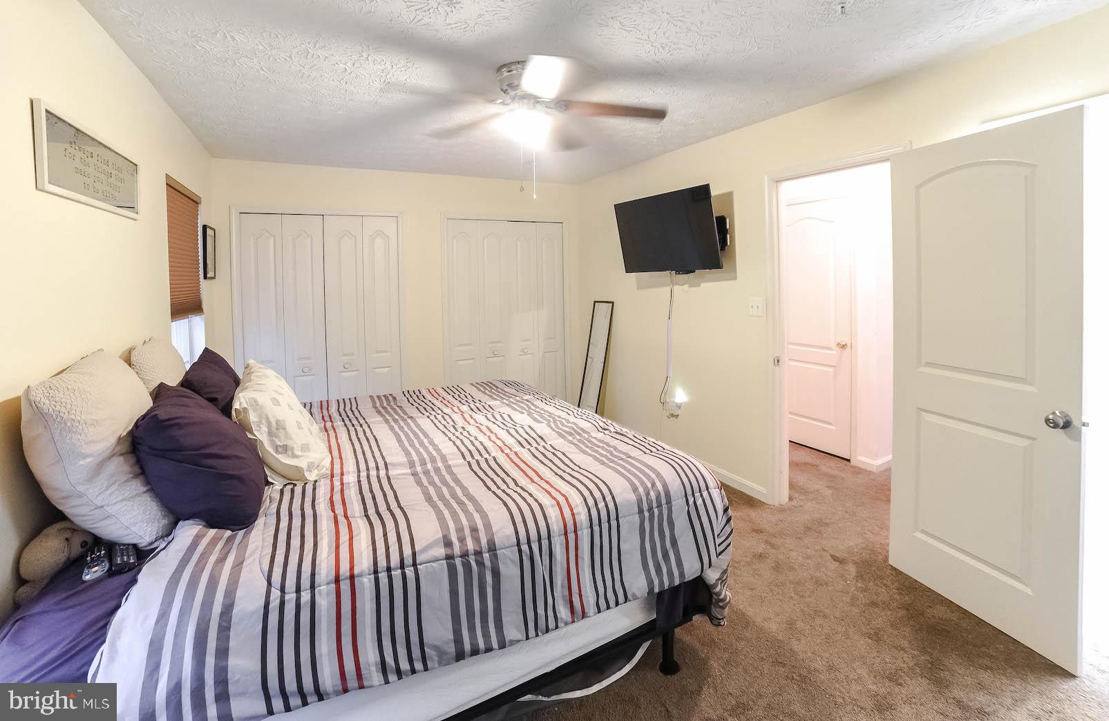 LAUREL GLEN - Residential