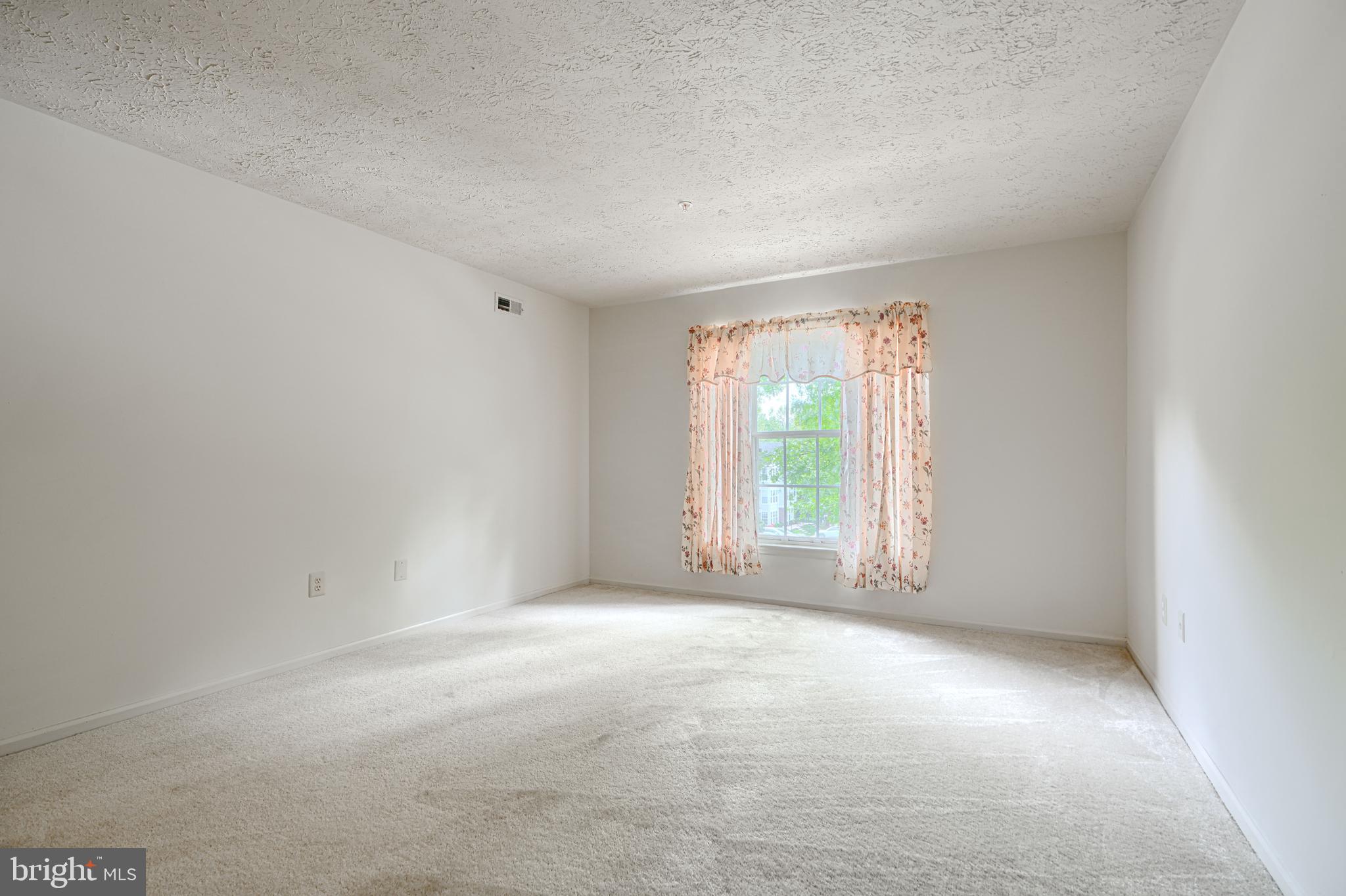 BRENTWOOD CONDO - Residential