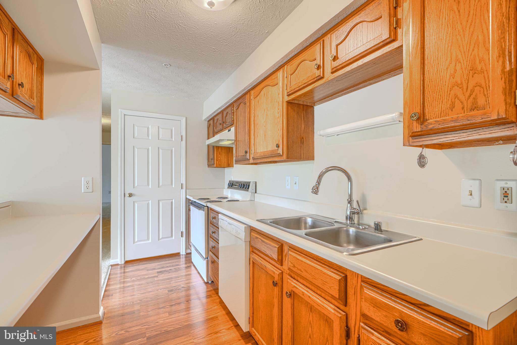 BRENTWOOD CONDO - Residential