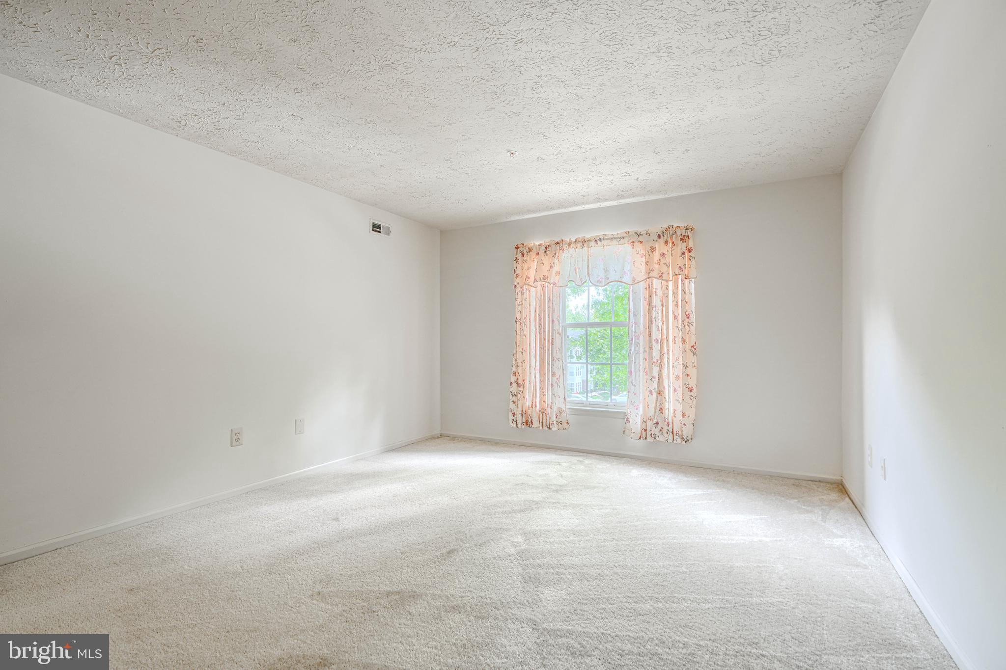 BRENTWOOD CONDO - Residential