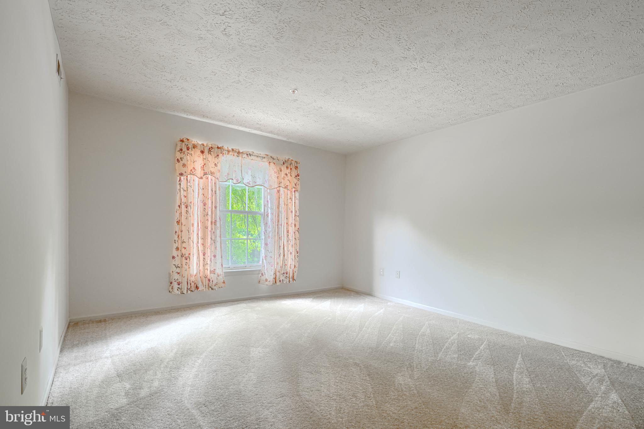 BRENTWOOD CONDO - Residential