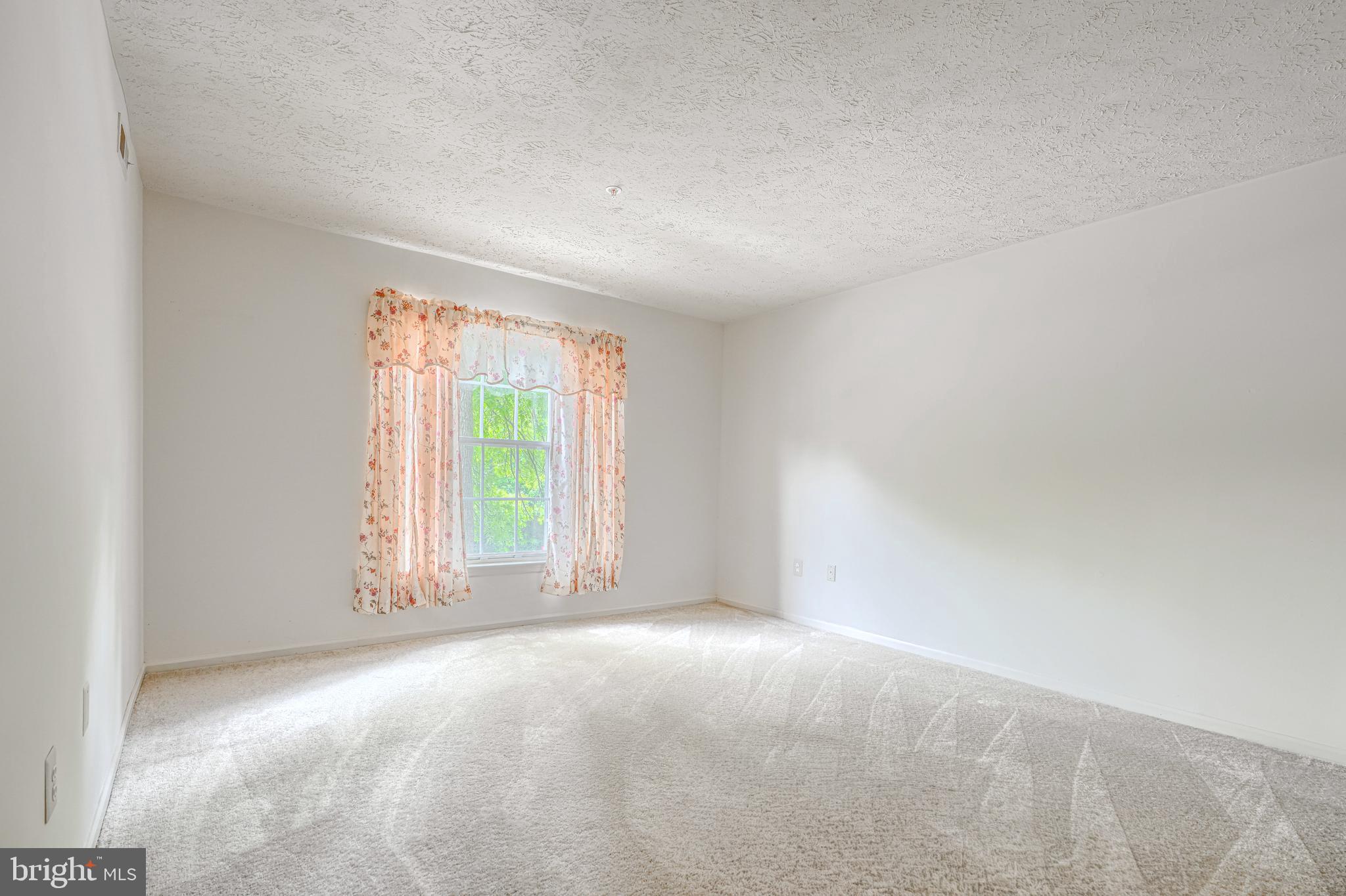 BRENTWOOD CONDO - Residential
