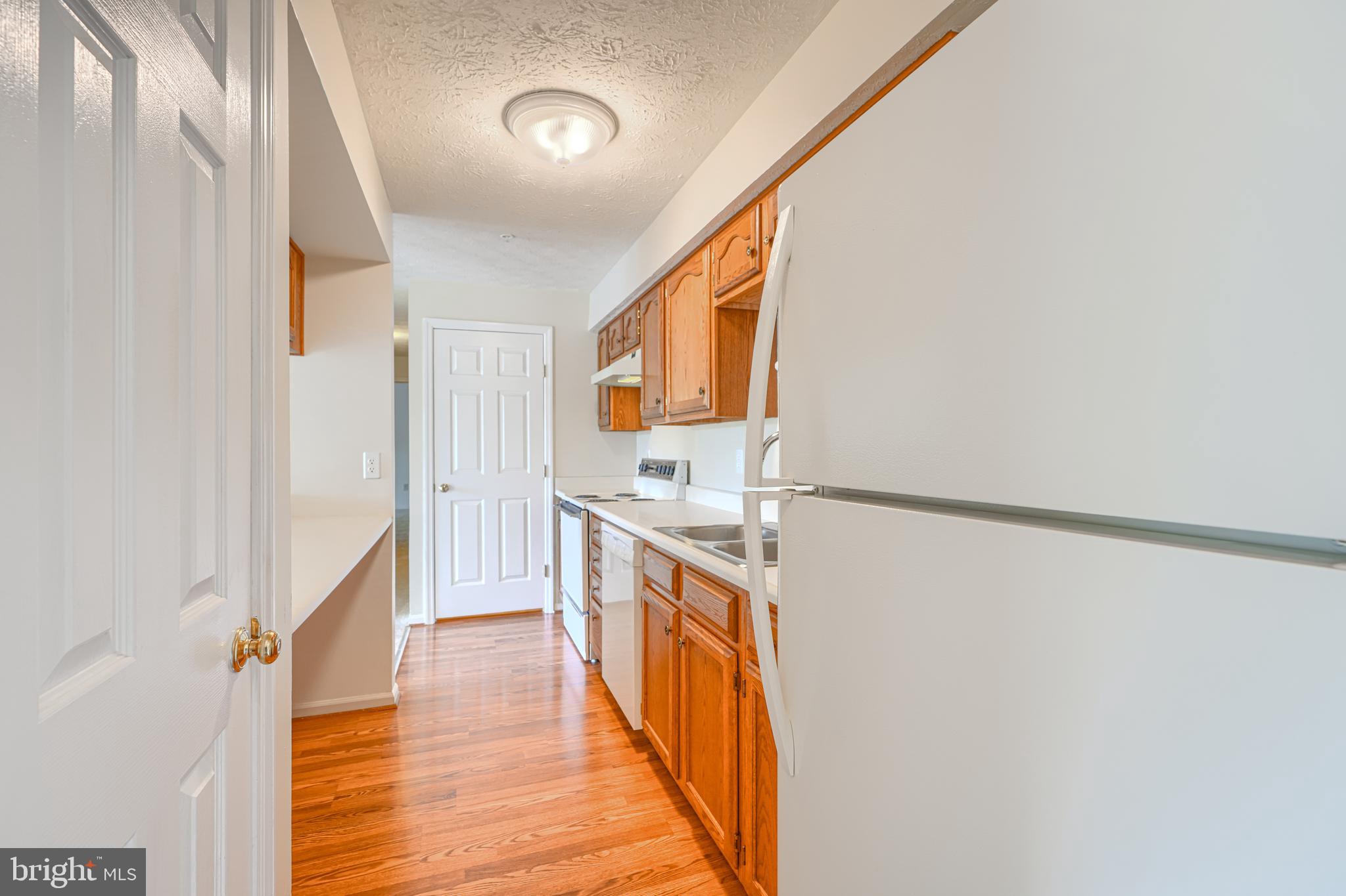 BRENTWOOD CONDO - Residential