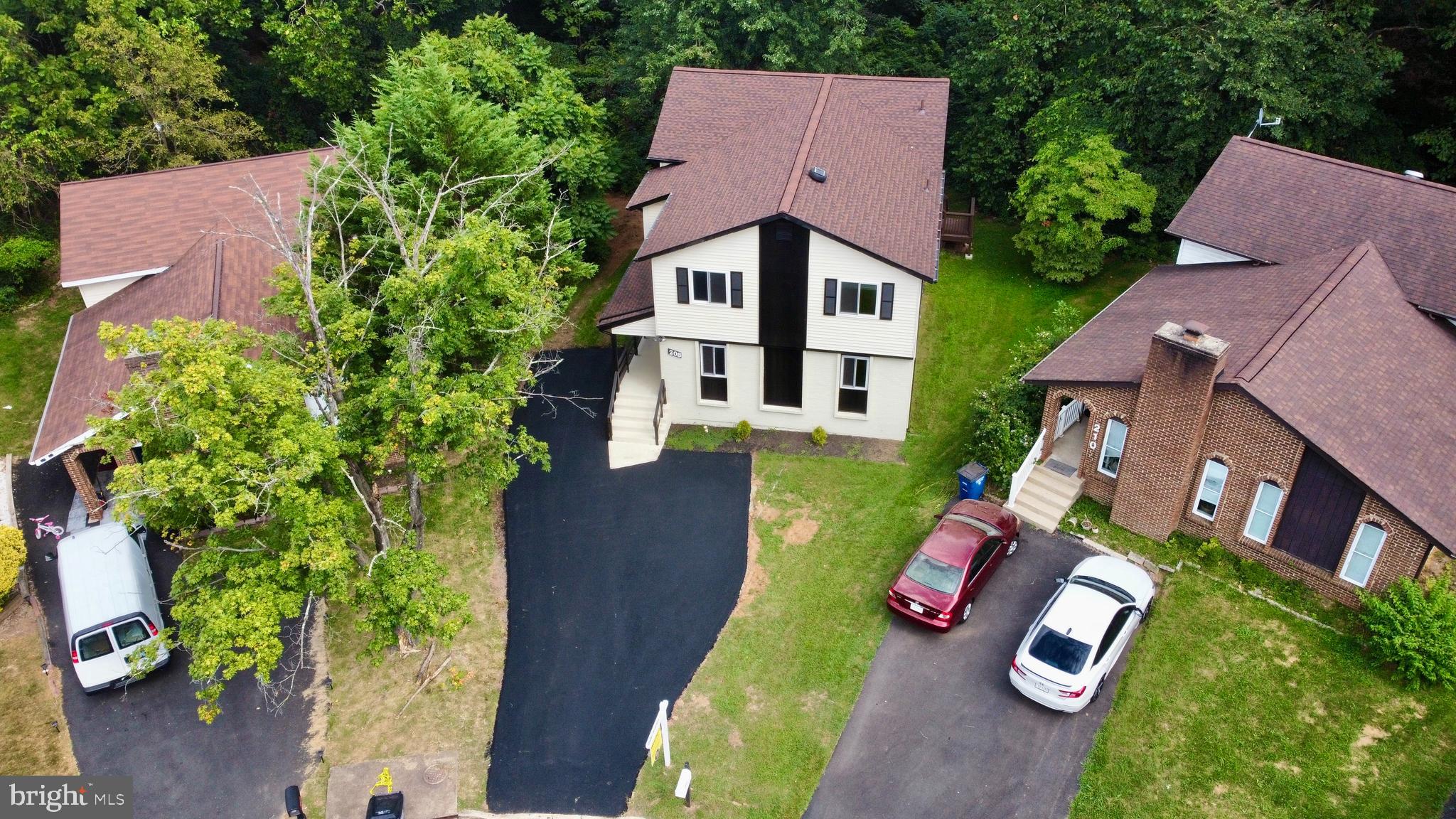 208 KEYES COURT