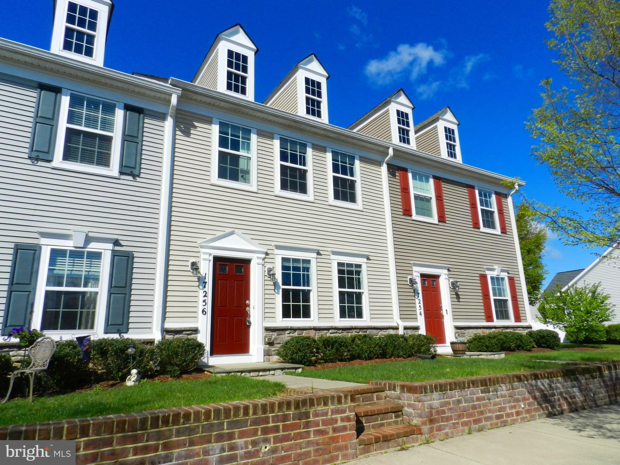 LADYSMITH VILLAGE - Residential Lease