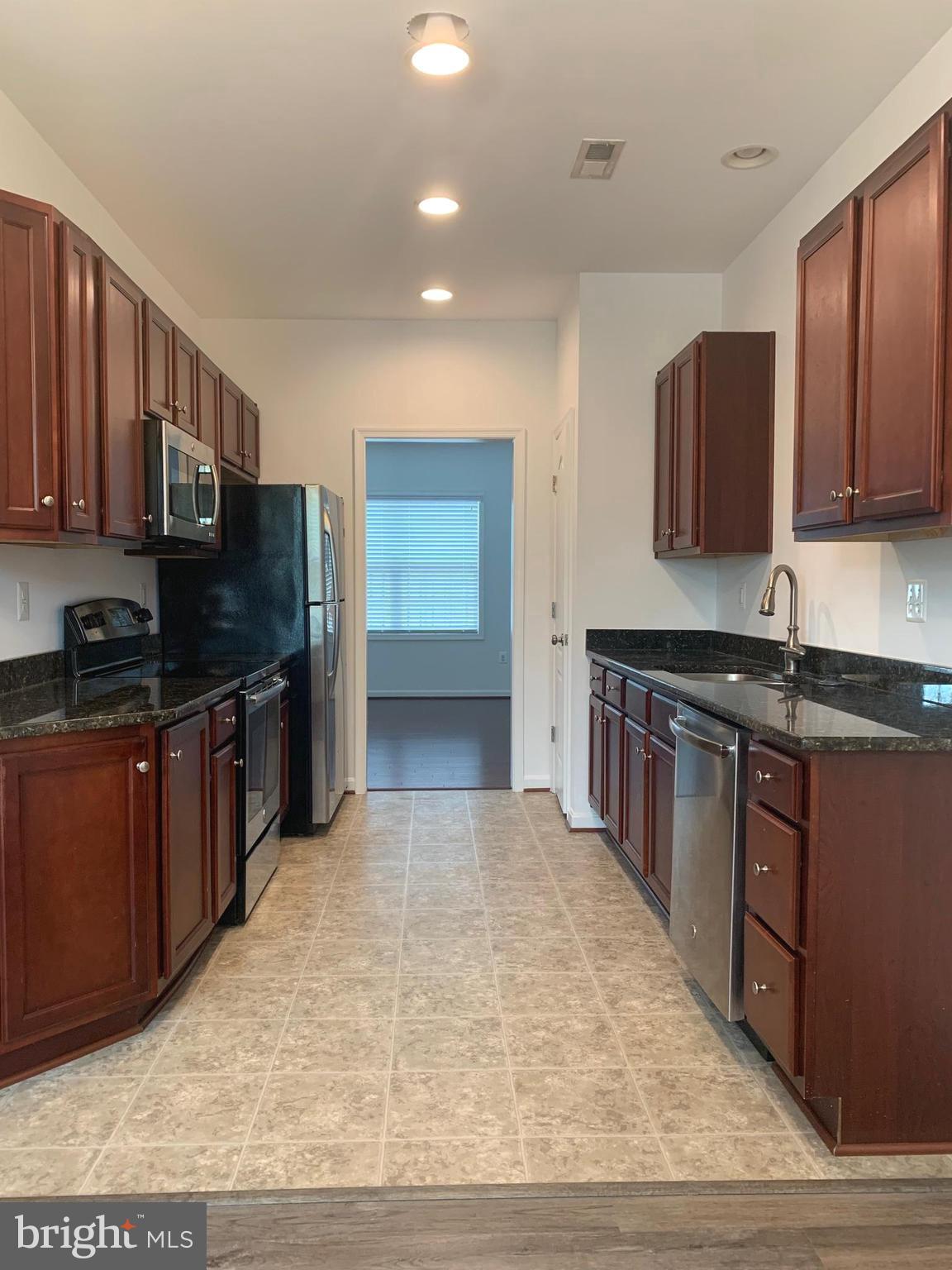 LADYSMITH VILLAGE - Residential Lease