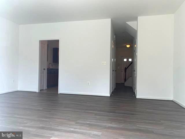 LADYSMITH VILLAGE - Residential Lease