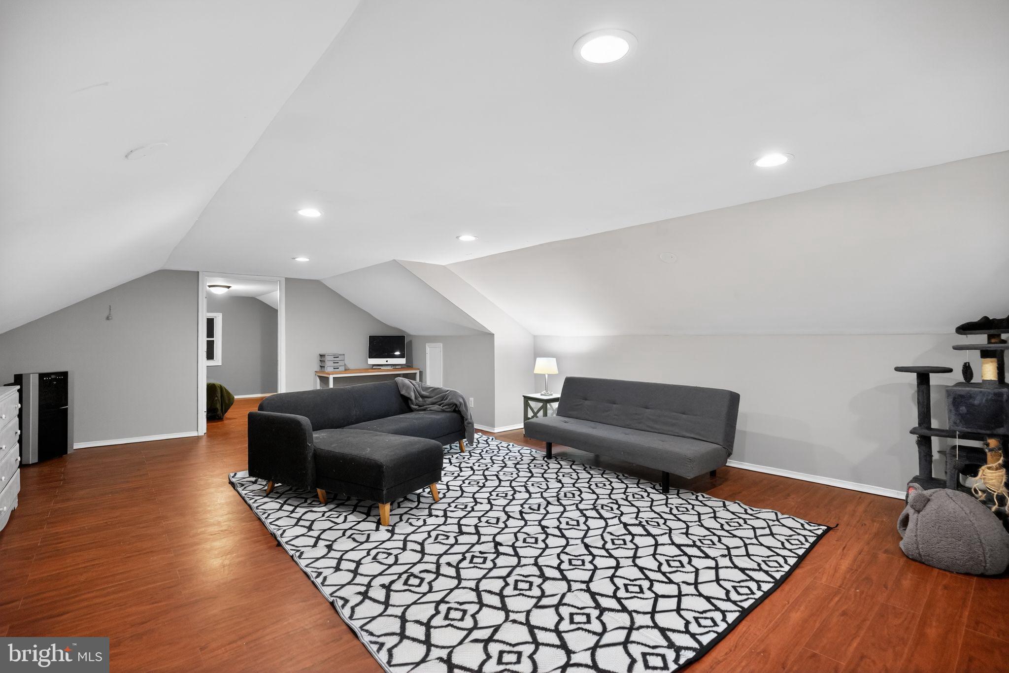 CAREYBROOK - Residential