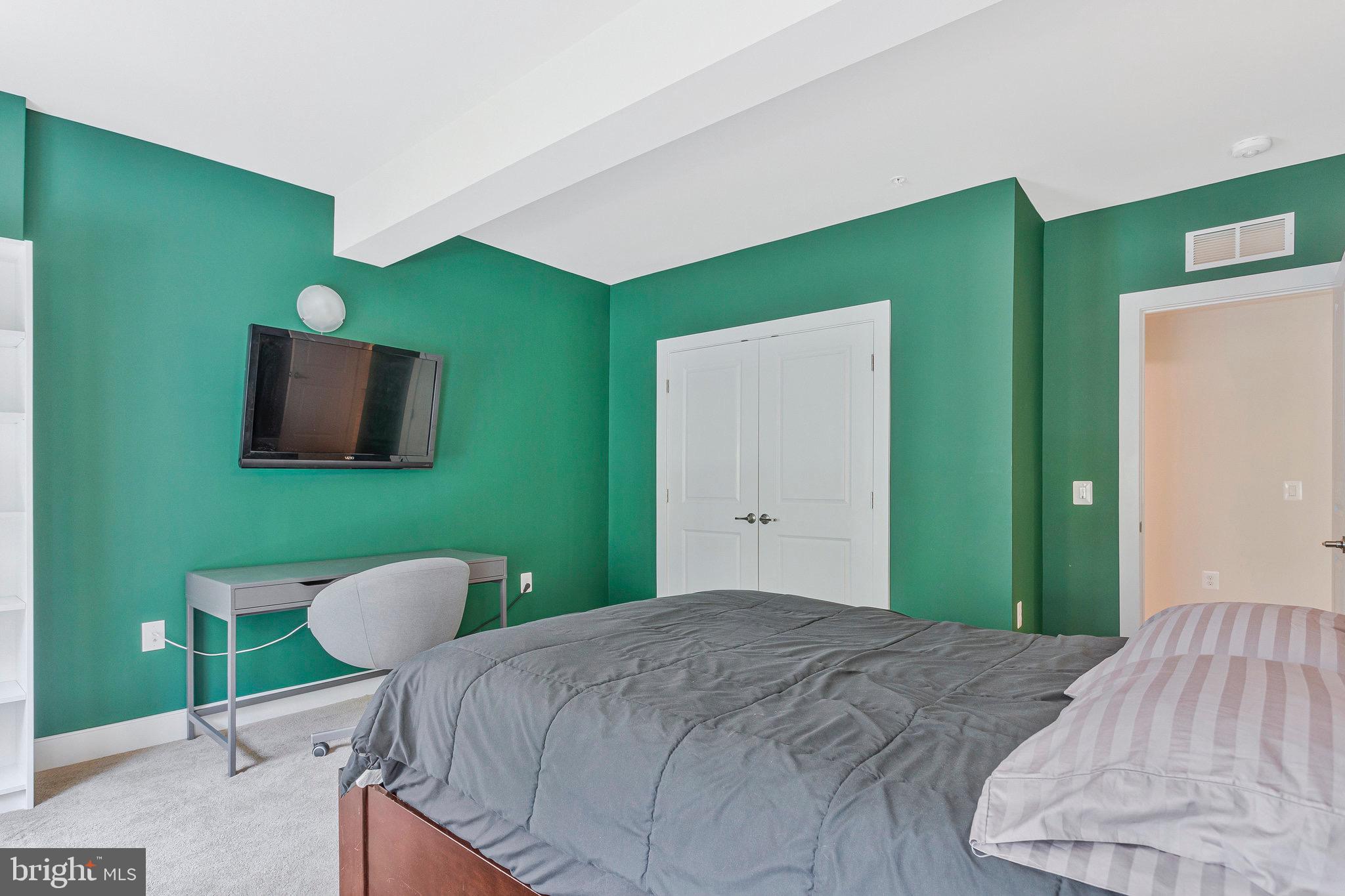 WALDEN WOODS - Residential