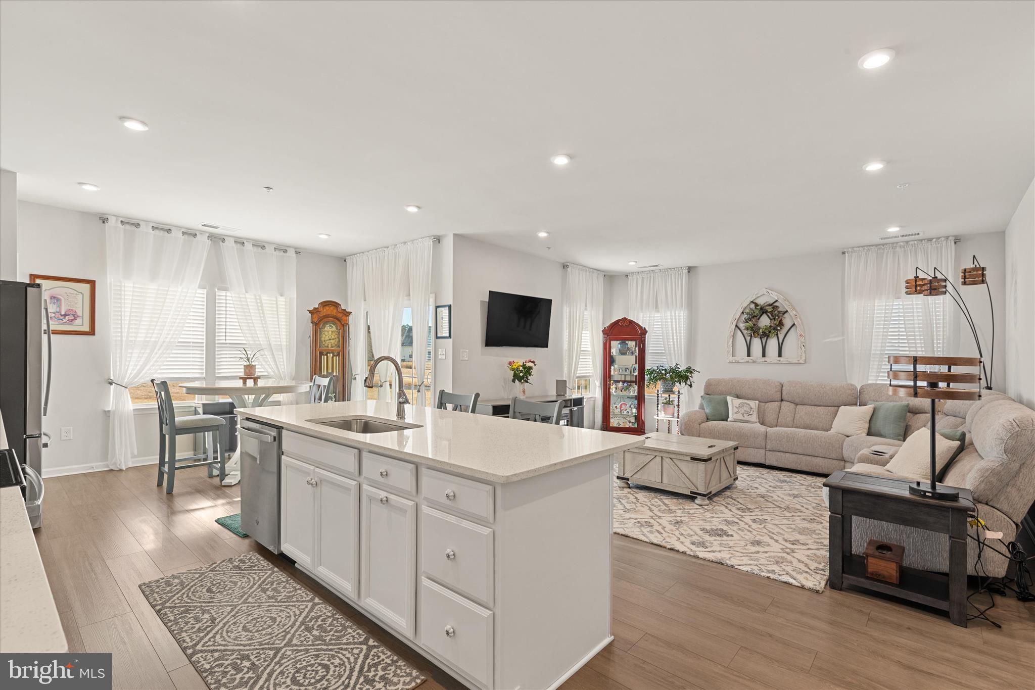 WOOD CREEK GOLF COMM - Residential