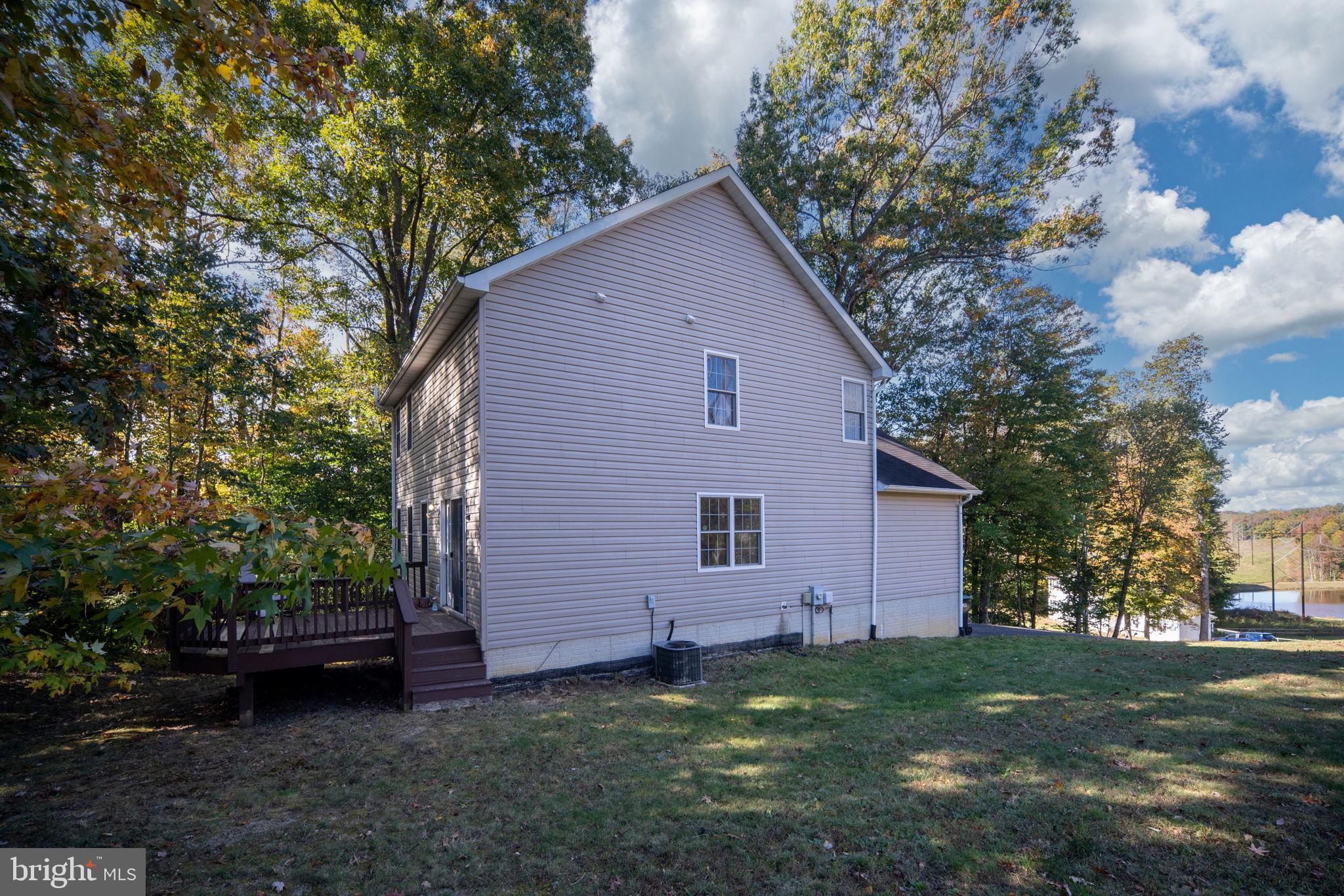 PRESIDENTIAL LAKES - Residential