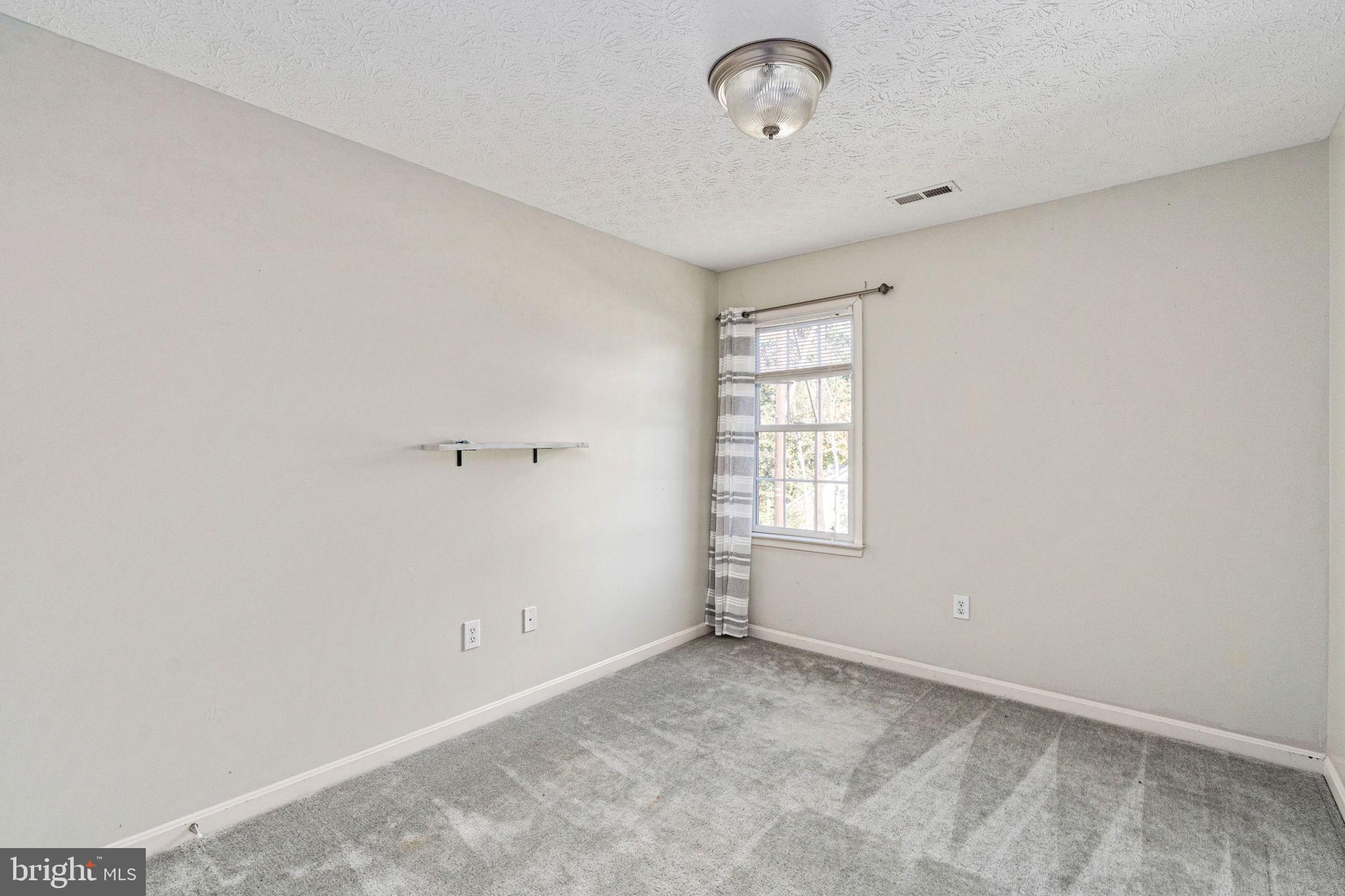 PRESIDENTIAL LAKES - Residential