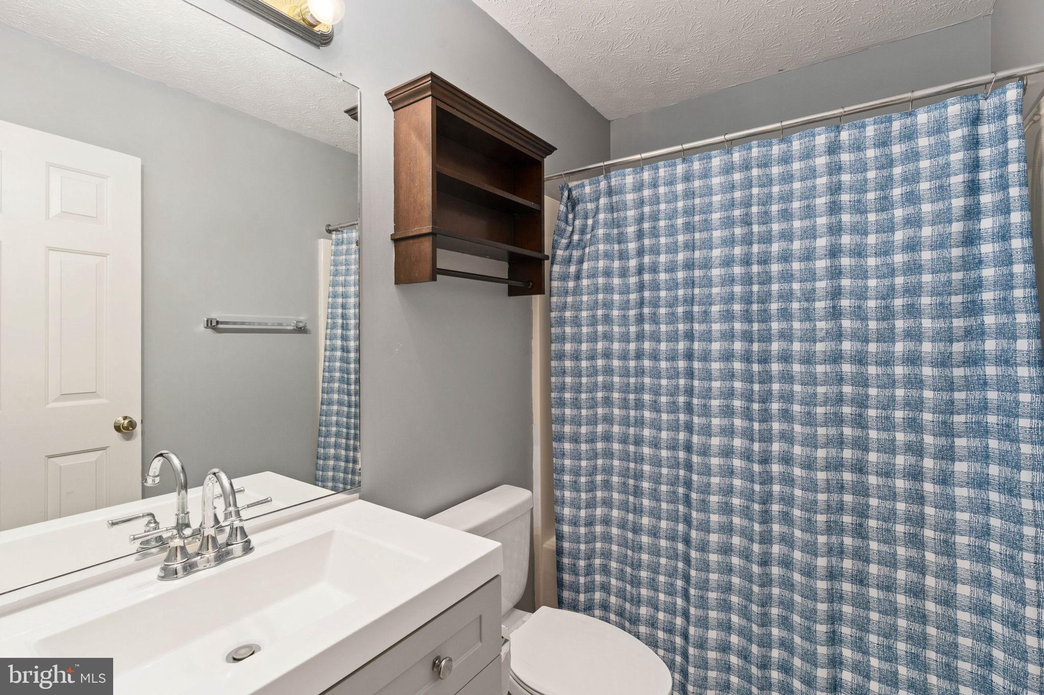 PRESIDENTIAL LAKES - Residential