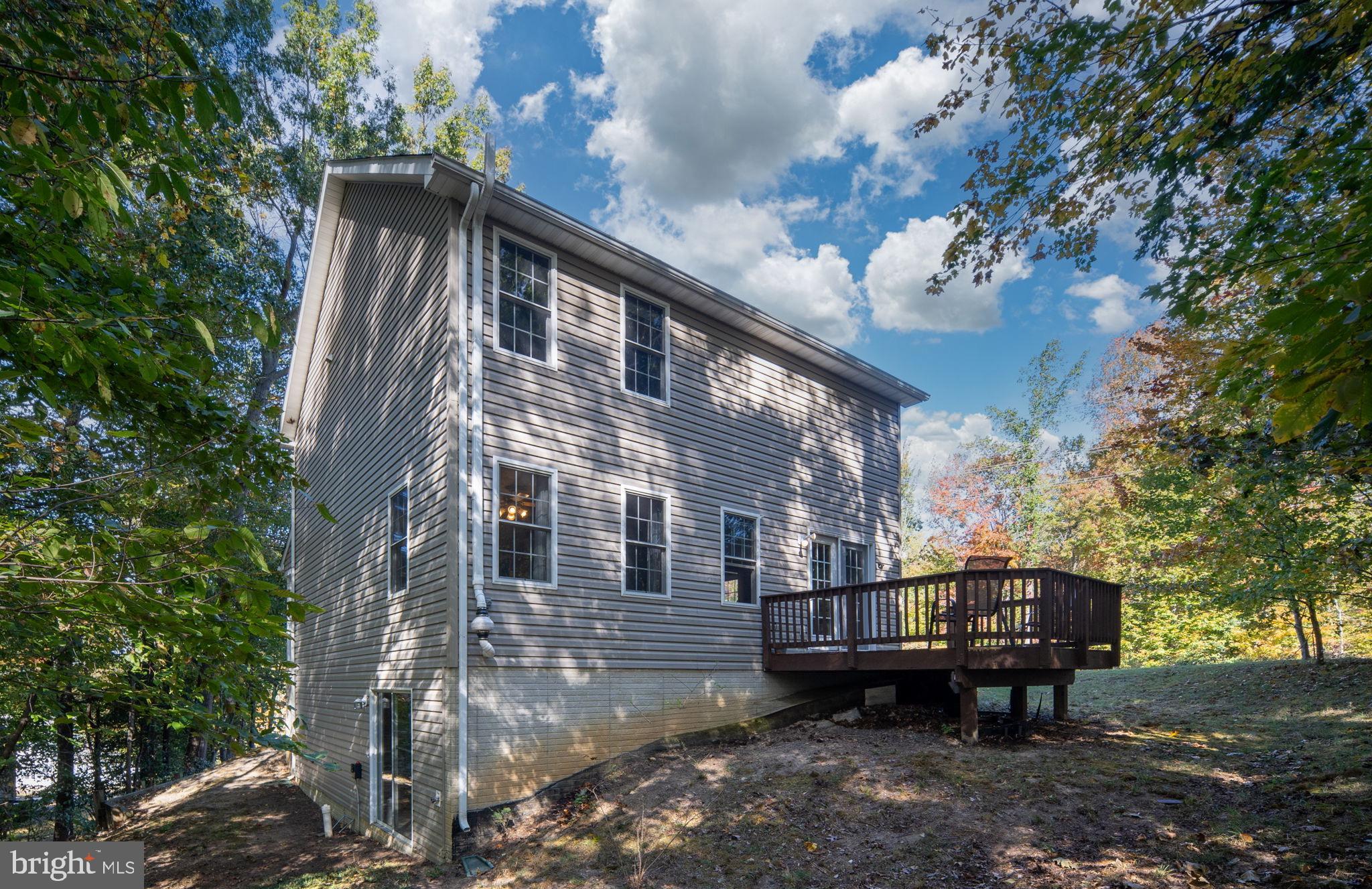 PRESIDENTIAL LAKES - Residential