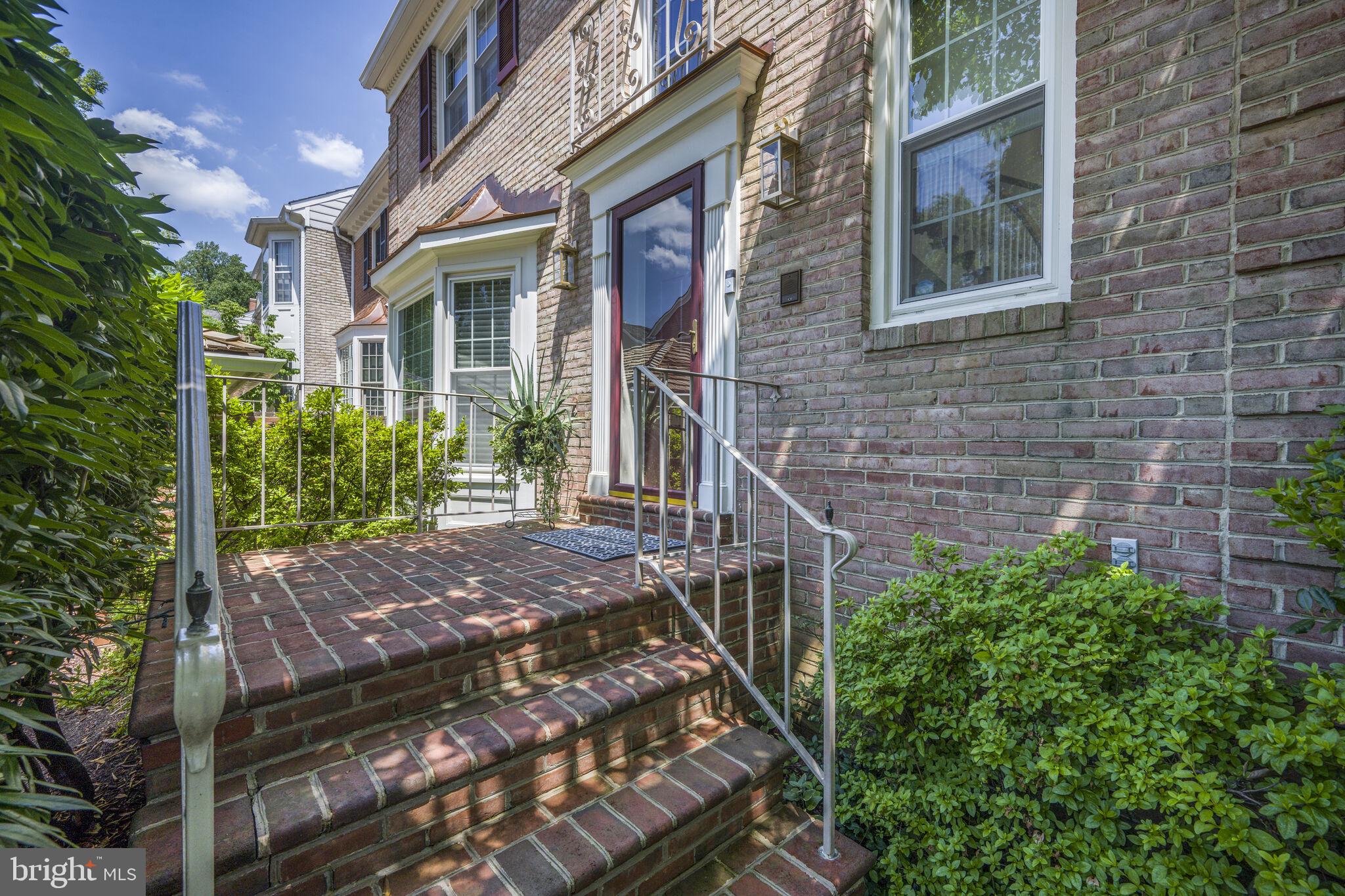 8013 RISING RIDGE ROAD