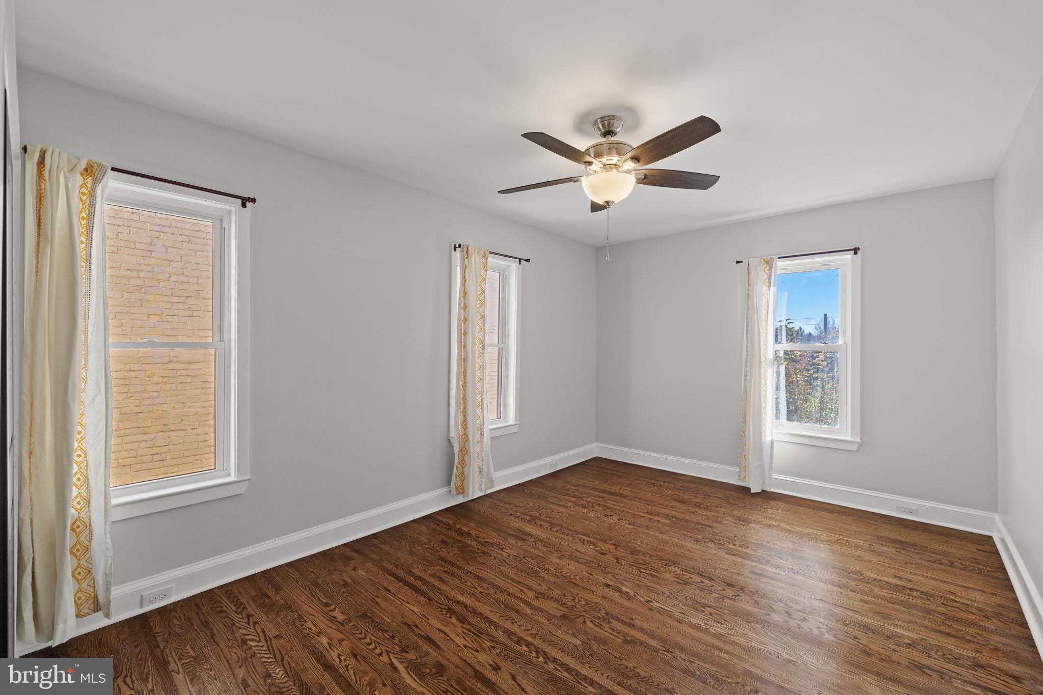 CHESTNUT HILL - Residential