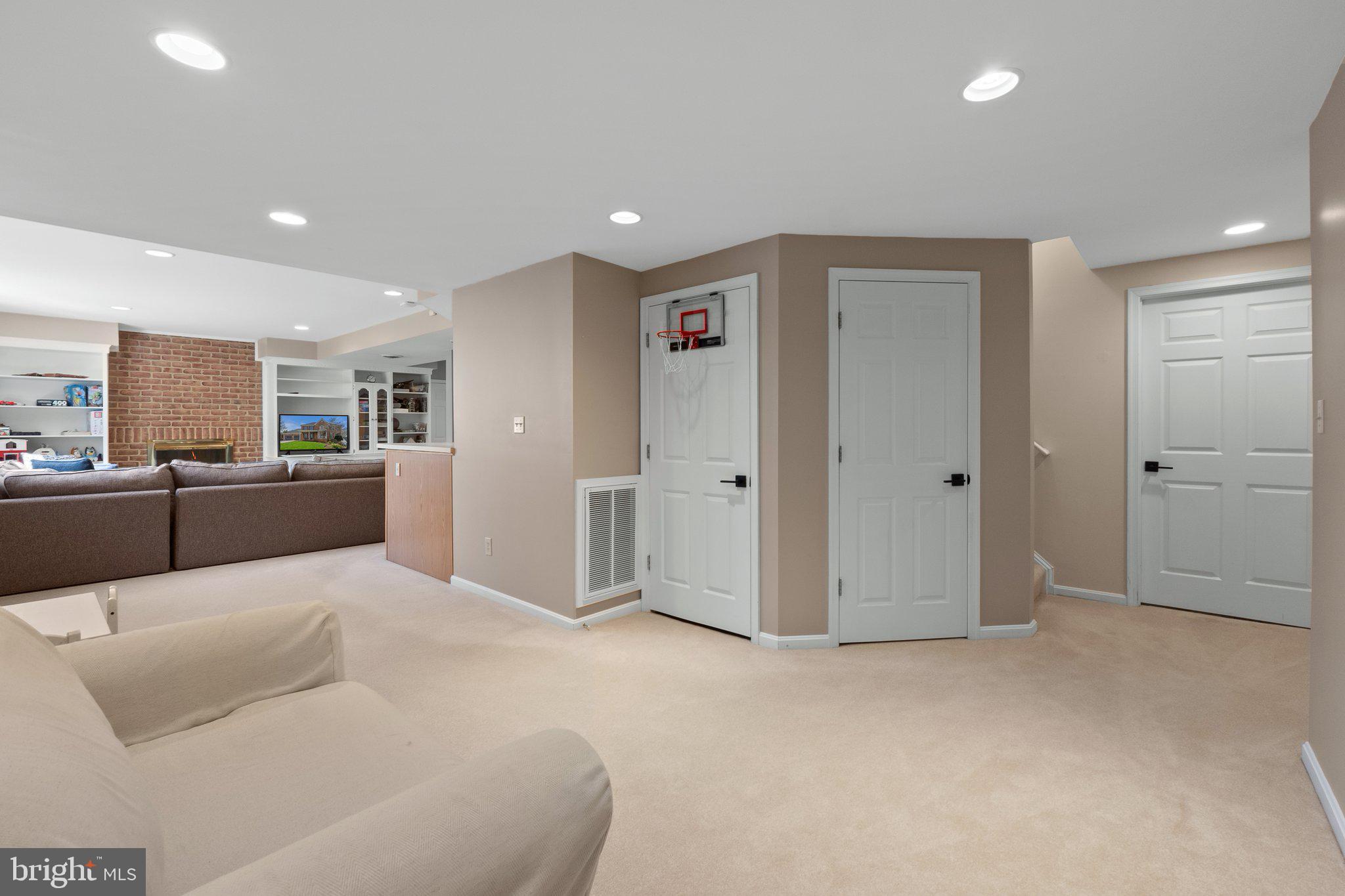 MEADOW BRANCH - Residential