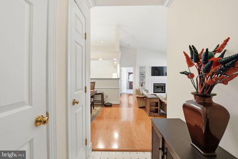 Condo For Rent - 9224 Cardinal Forest Lane #J<br/> Fairfax County, LORTON, VA 22079