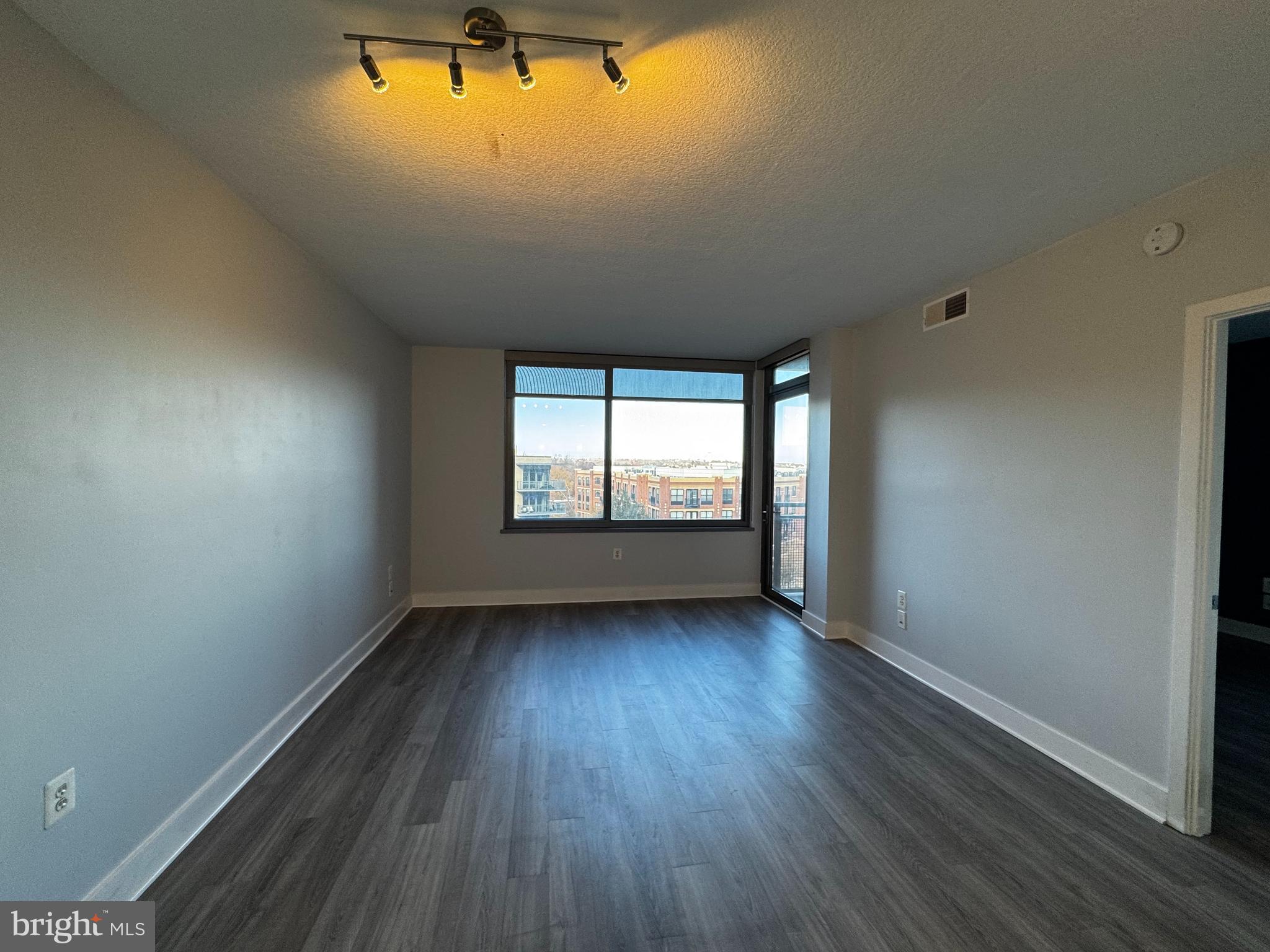 ODYSSEY - Residential Lease