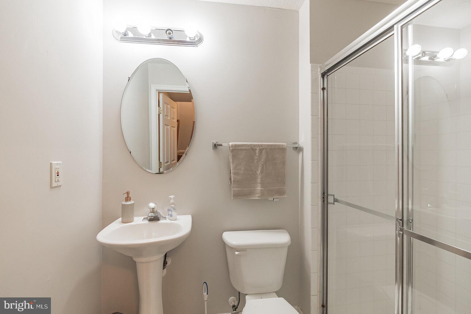 COLLEGE - Residential