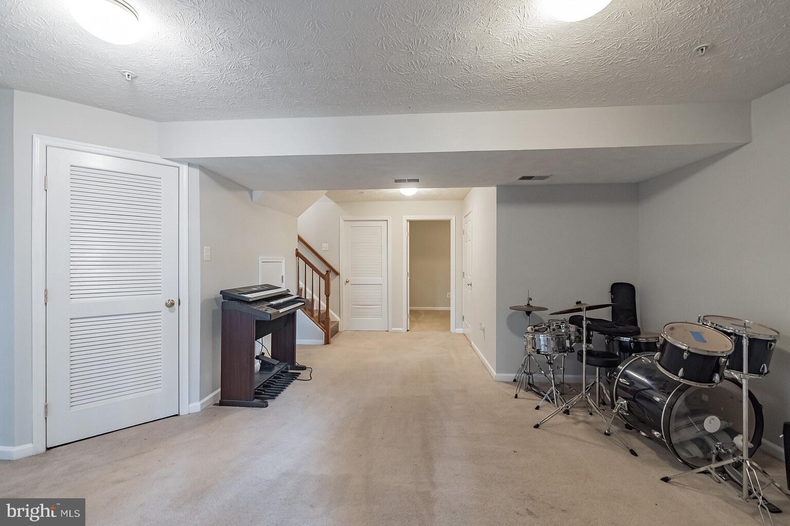 COLLEGE - Residential