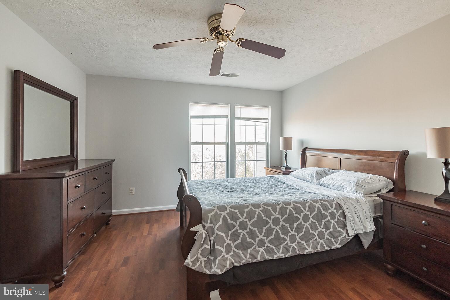 COLLEGE - Residential