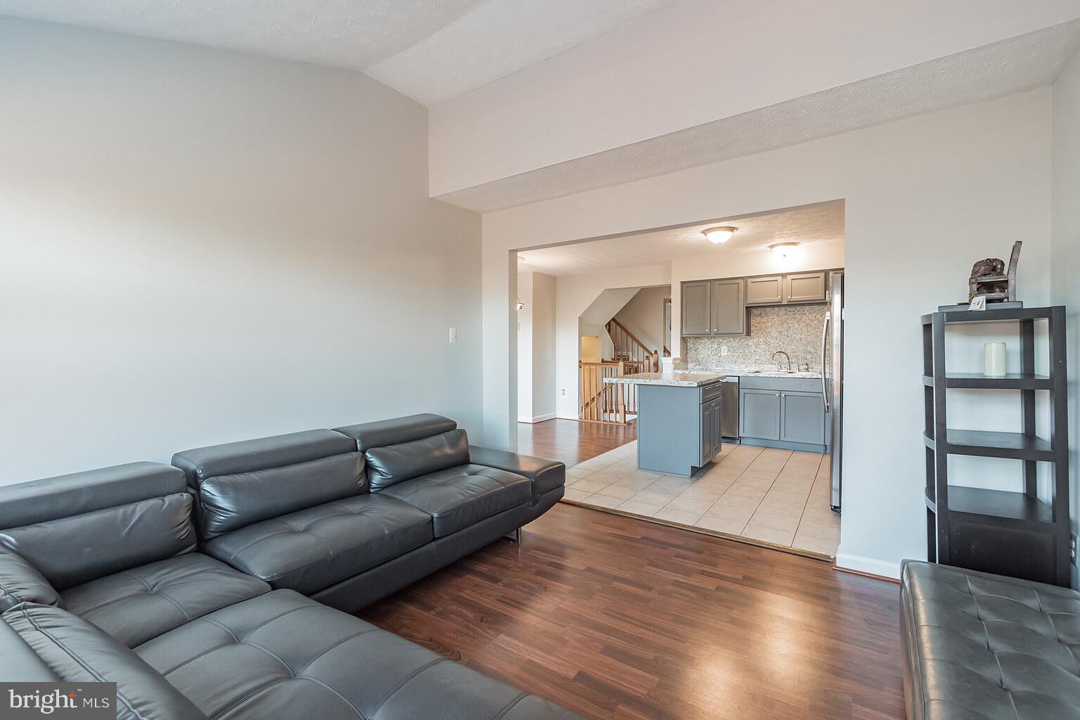 COLLEGE - Residential