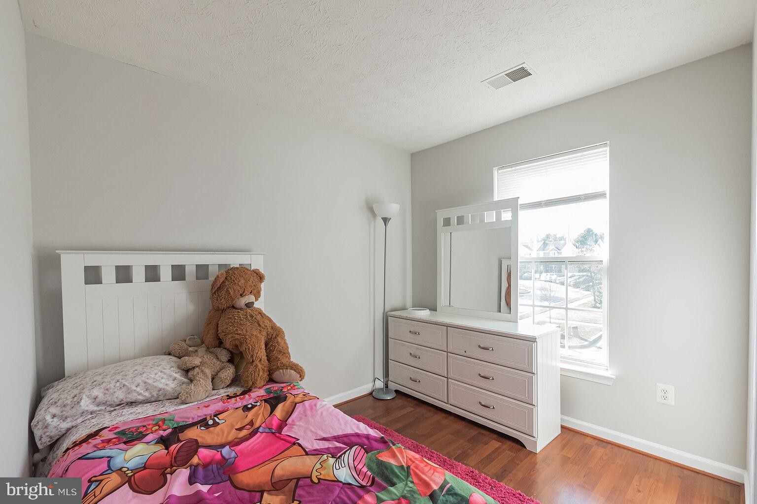 COLLEGE - Residential