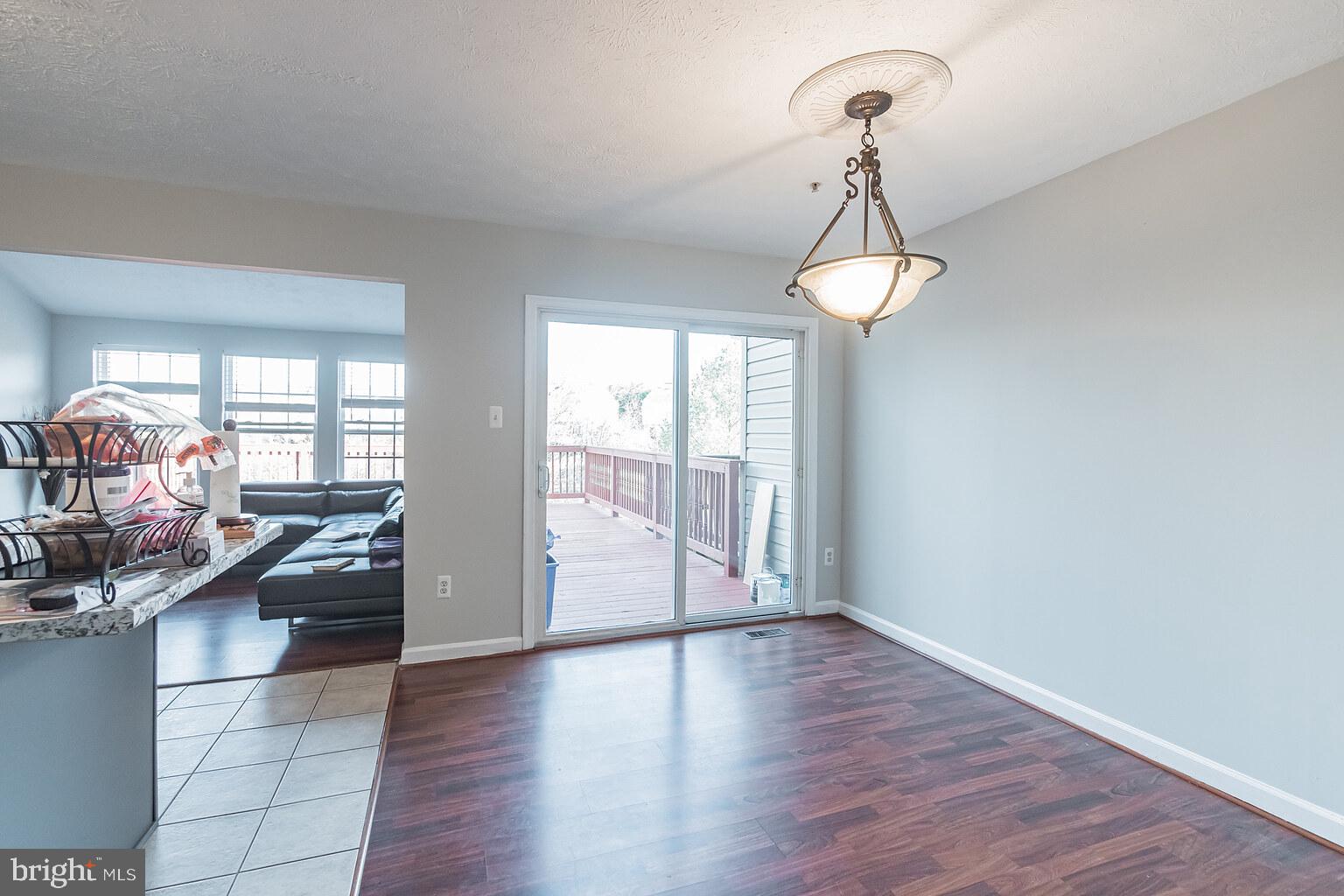 COLLEGE - Residential