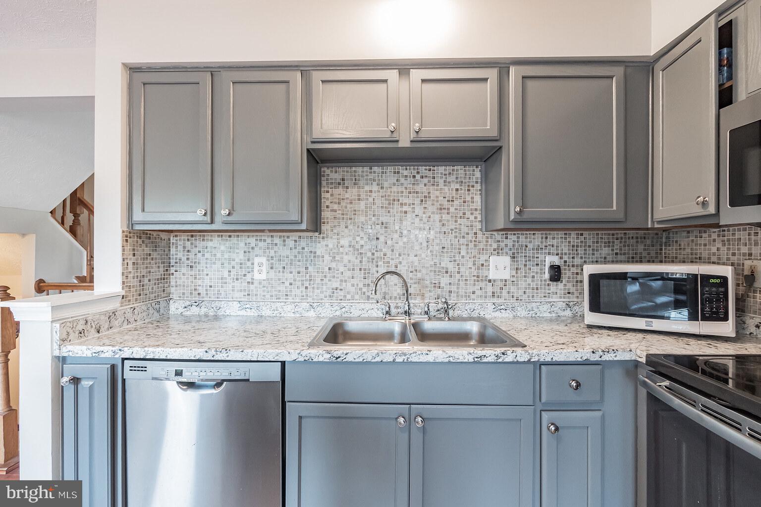 COLLEGE - Residential