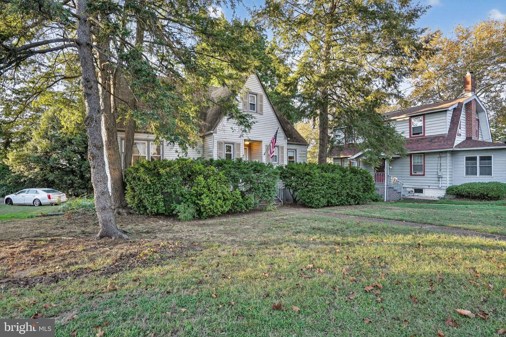 Photo of 400 Cleveland Avenue, PALMYRA, NJ 08065 (MLS # NJBL2097548)