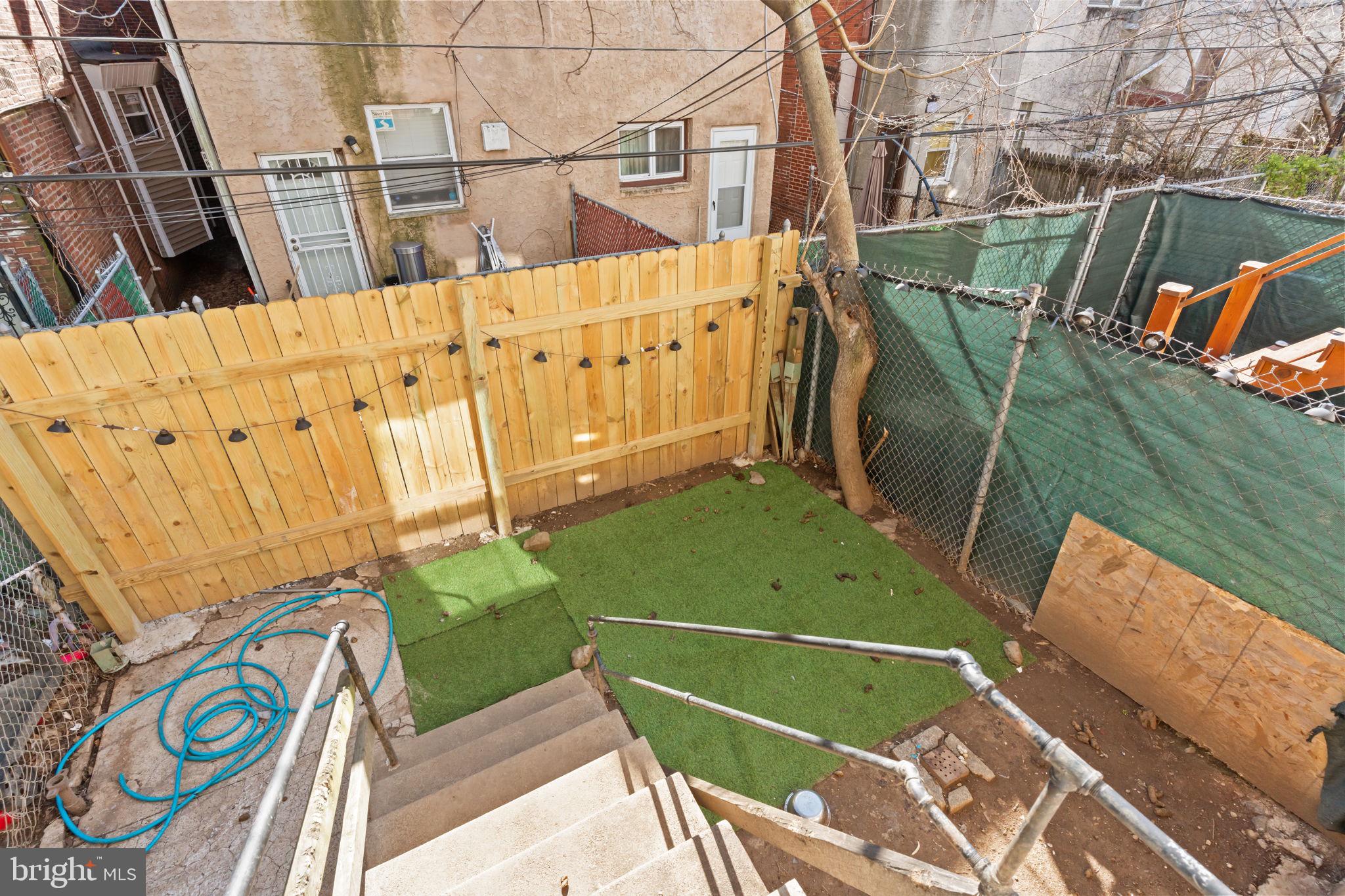 PHILADELPHIA (NORTHEAST) - Residential