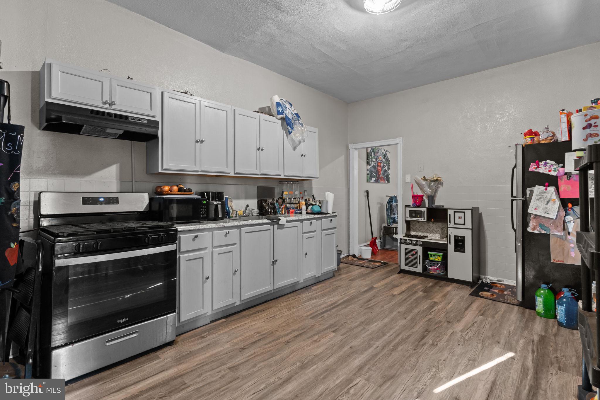 PHILADELPHIA (NORTHEAST) - Residential