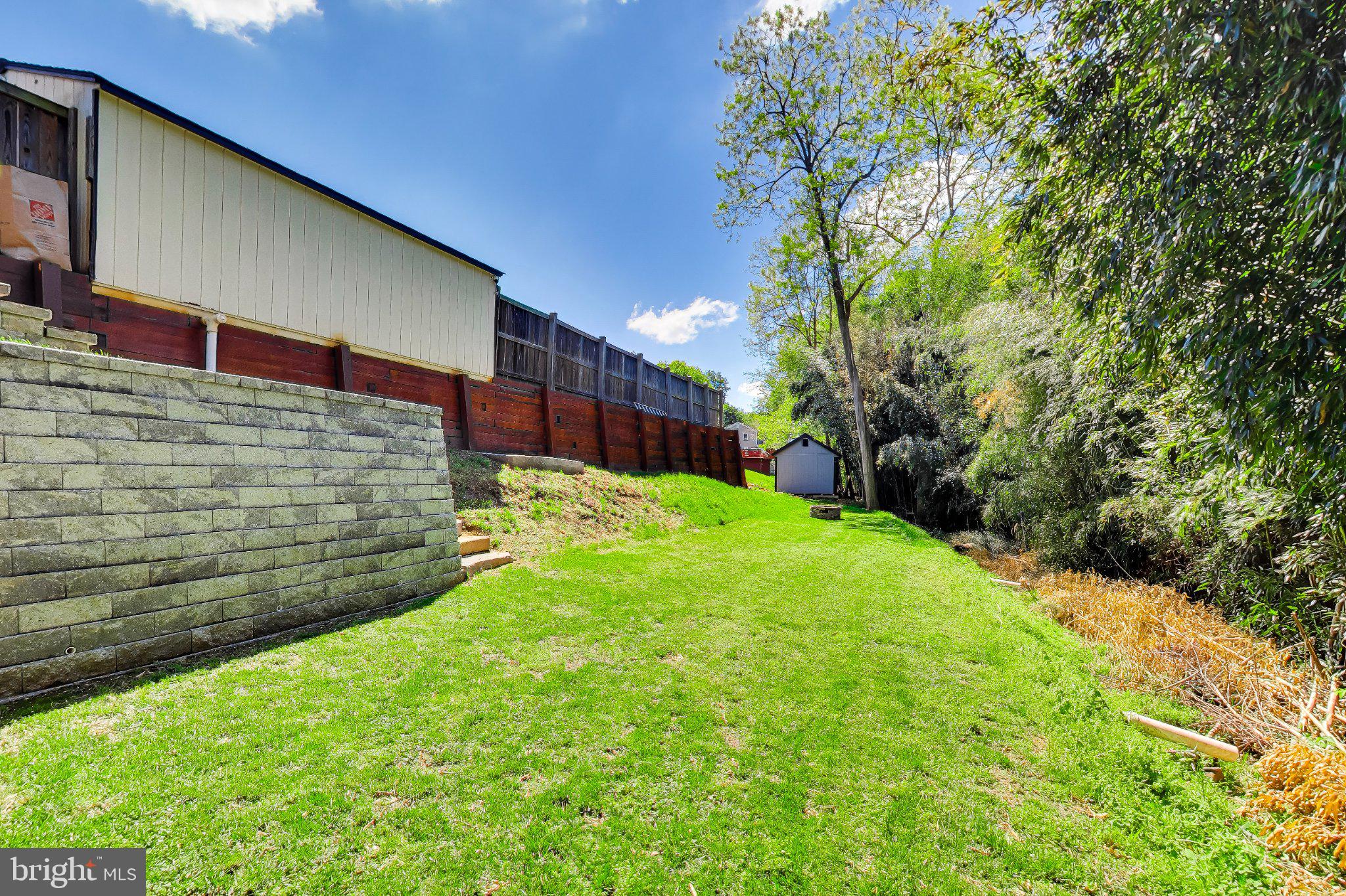 LAYHILL VILLAGE EAST - Residential