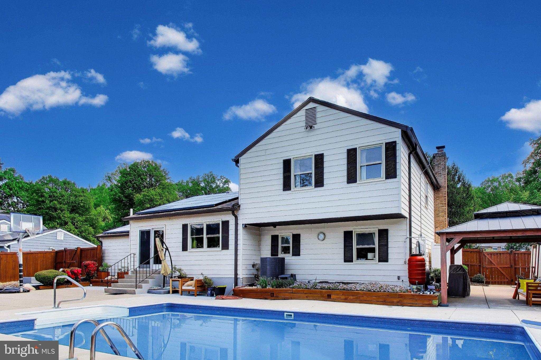LAYHILL VILLAGE EAST - Residential