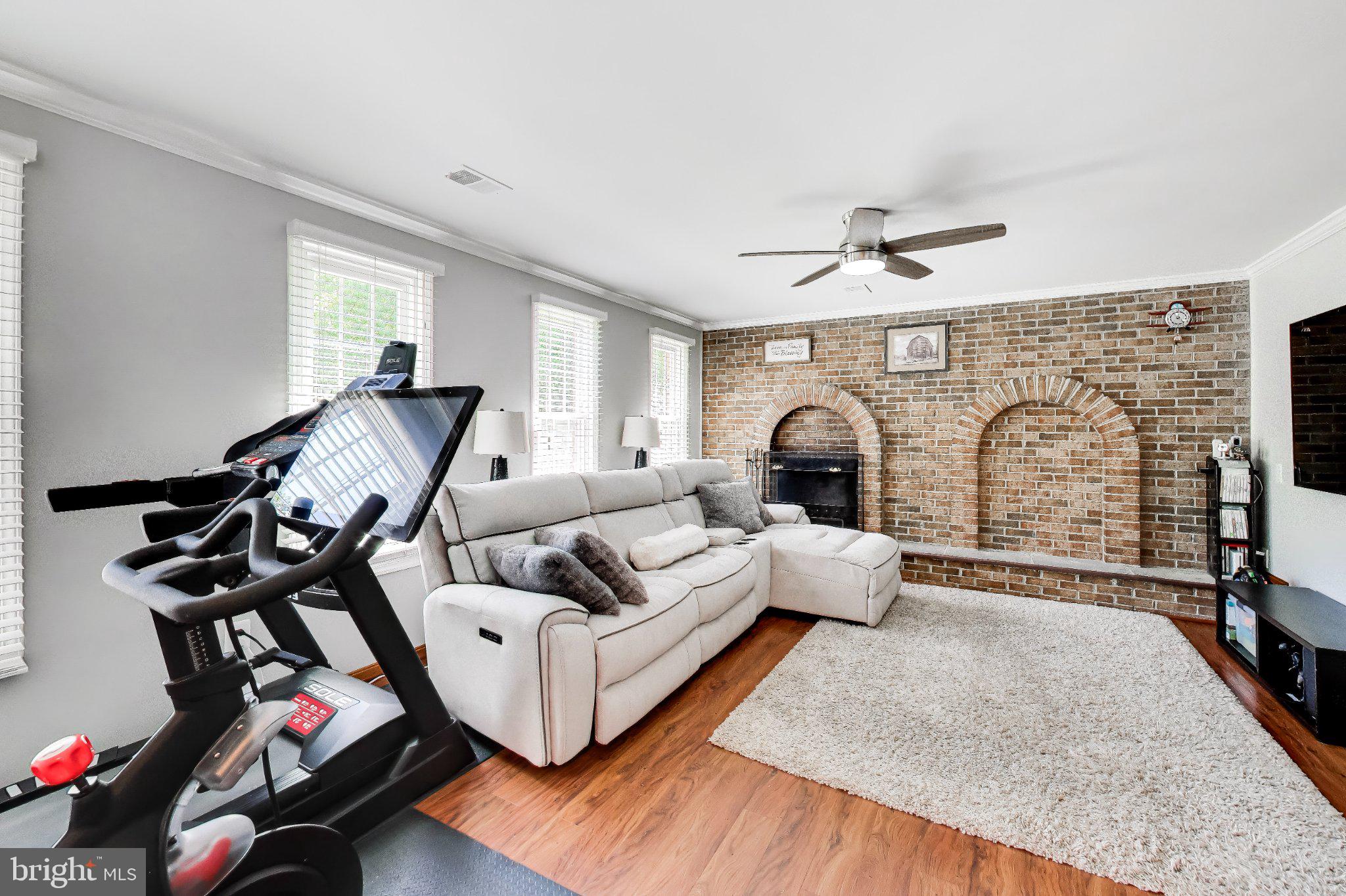 LAYHILL VILLAGE EAST - Residential