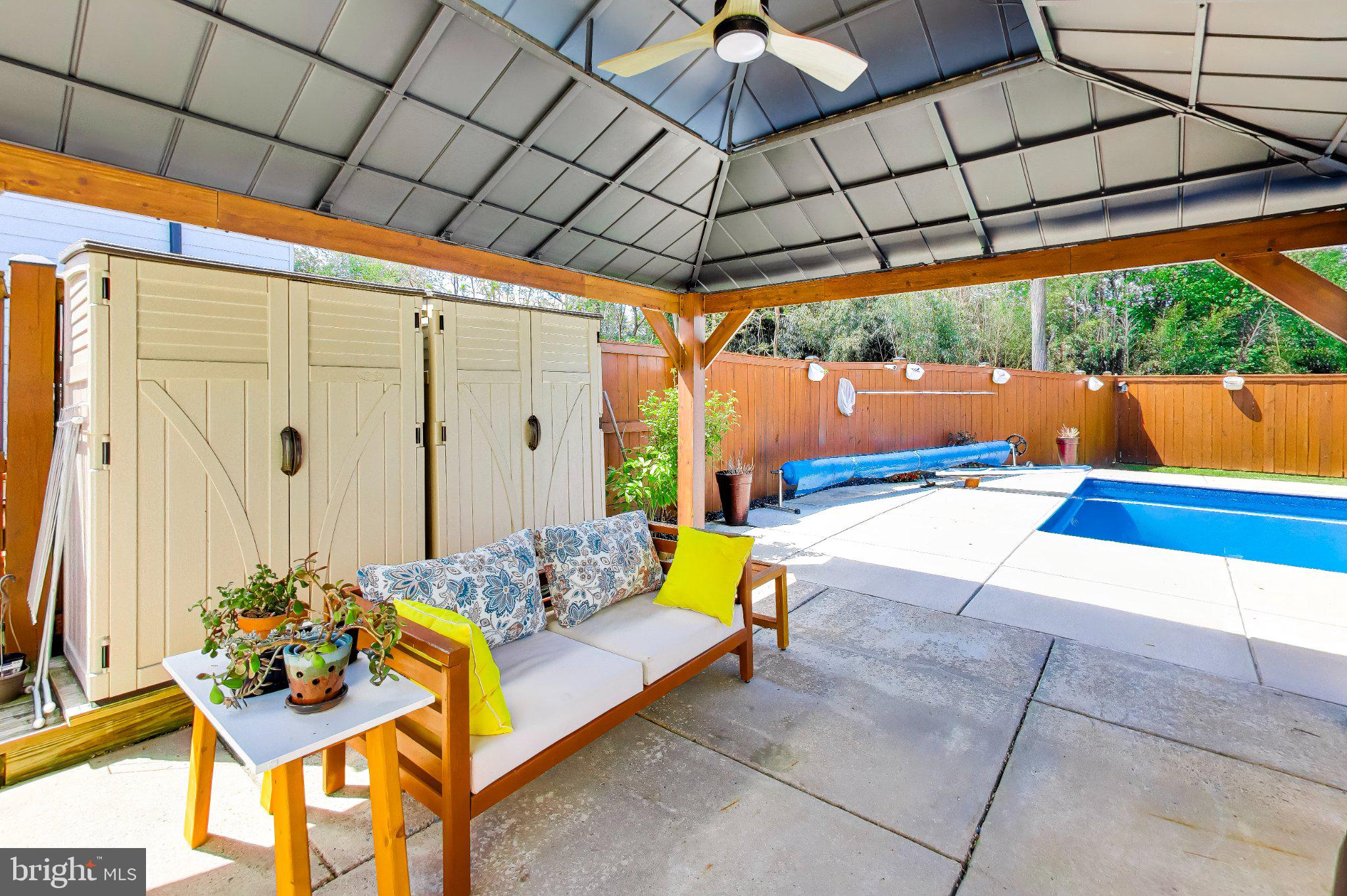 LAYHILL VILLAGE EAST - Residential