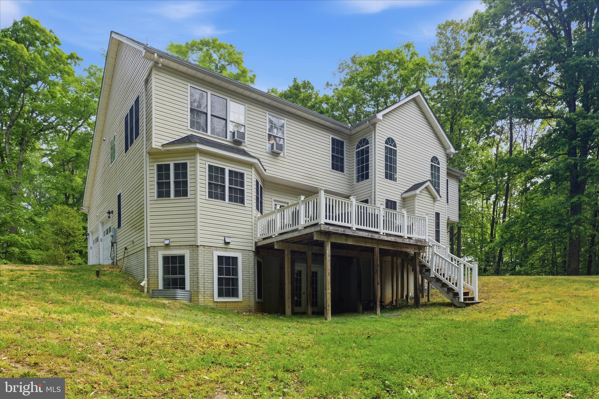 MAPLE BROOKE - Residential