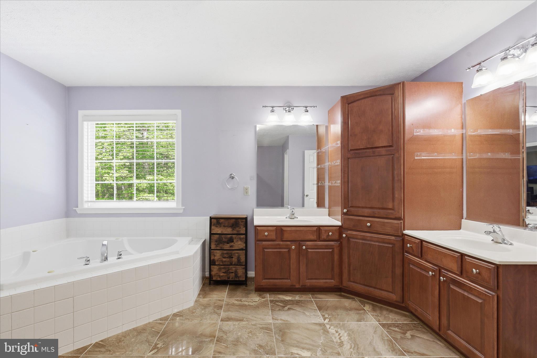 MAPLE BROOKE - Residential