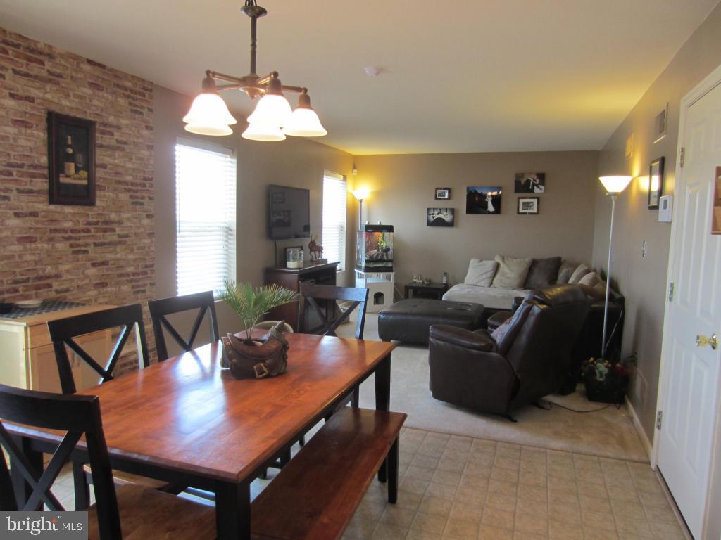 SWEETBRIAR CREEK - Residential