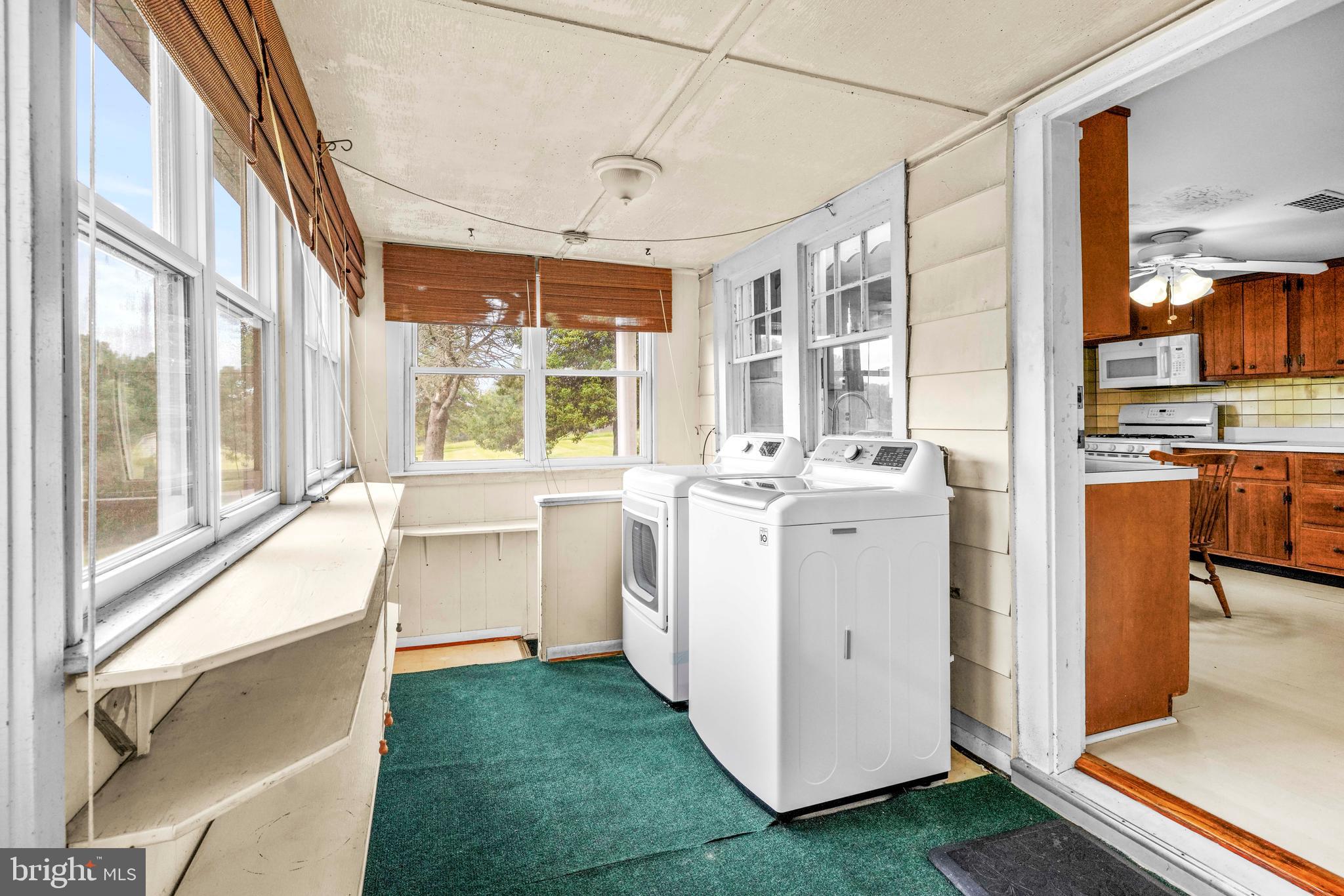 TRACYS LANDING - Residential