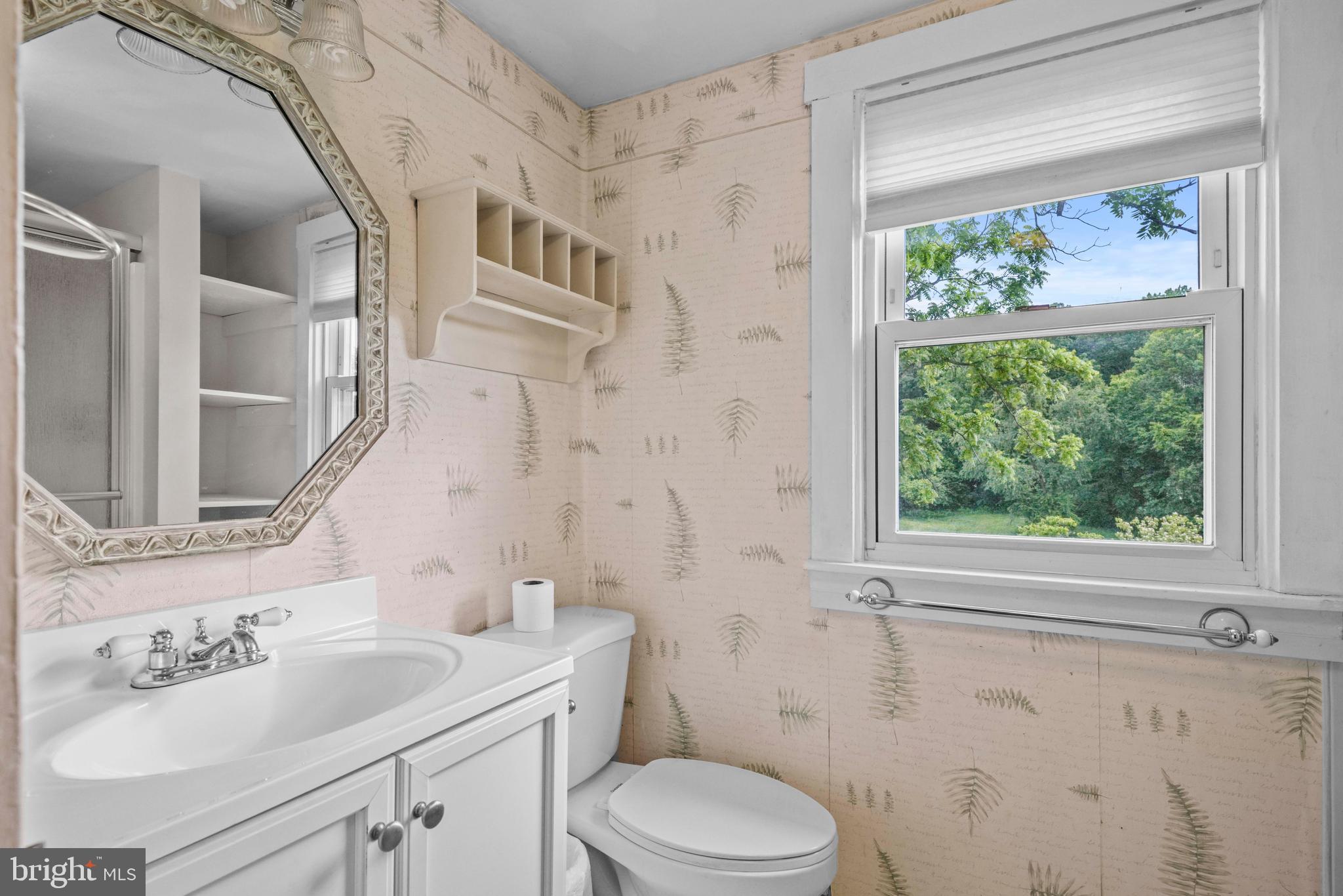 TRACYS LANDING - Residential